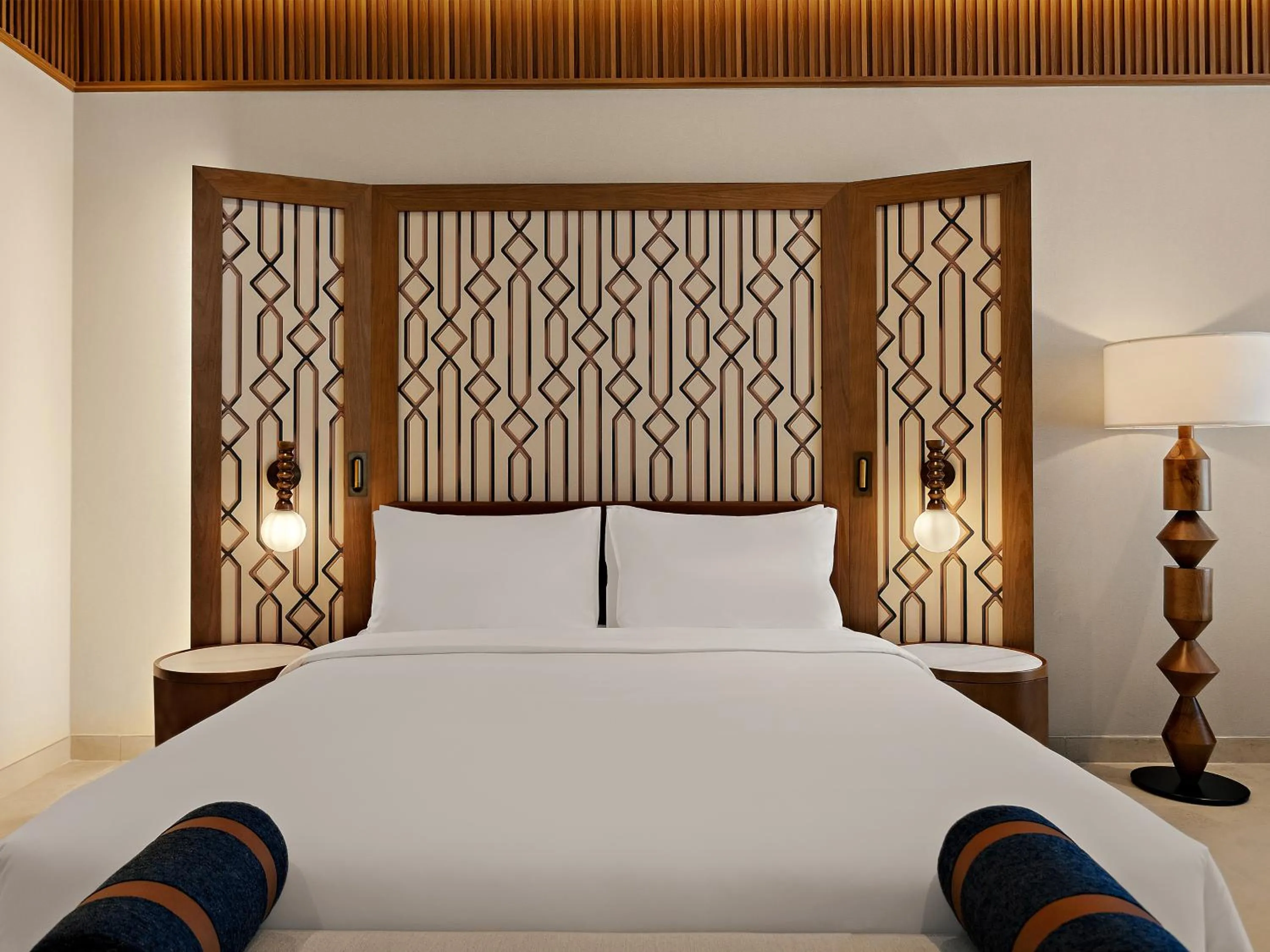 Bedroom, Bed in Mercure Abu Dhabi Downtown