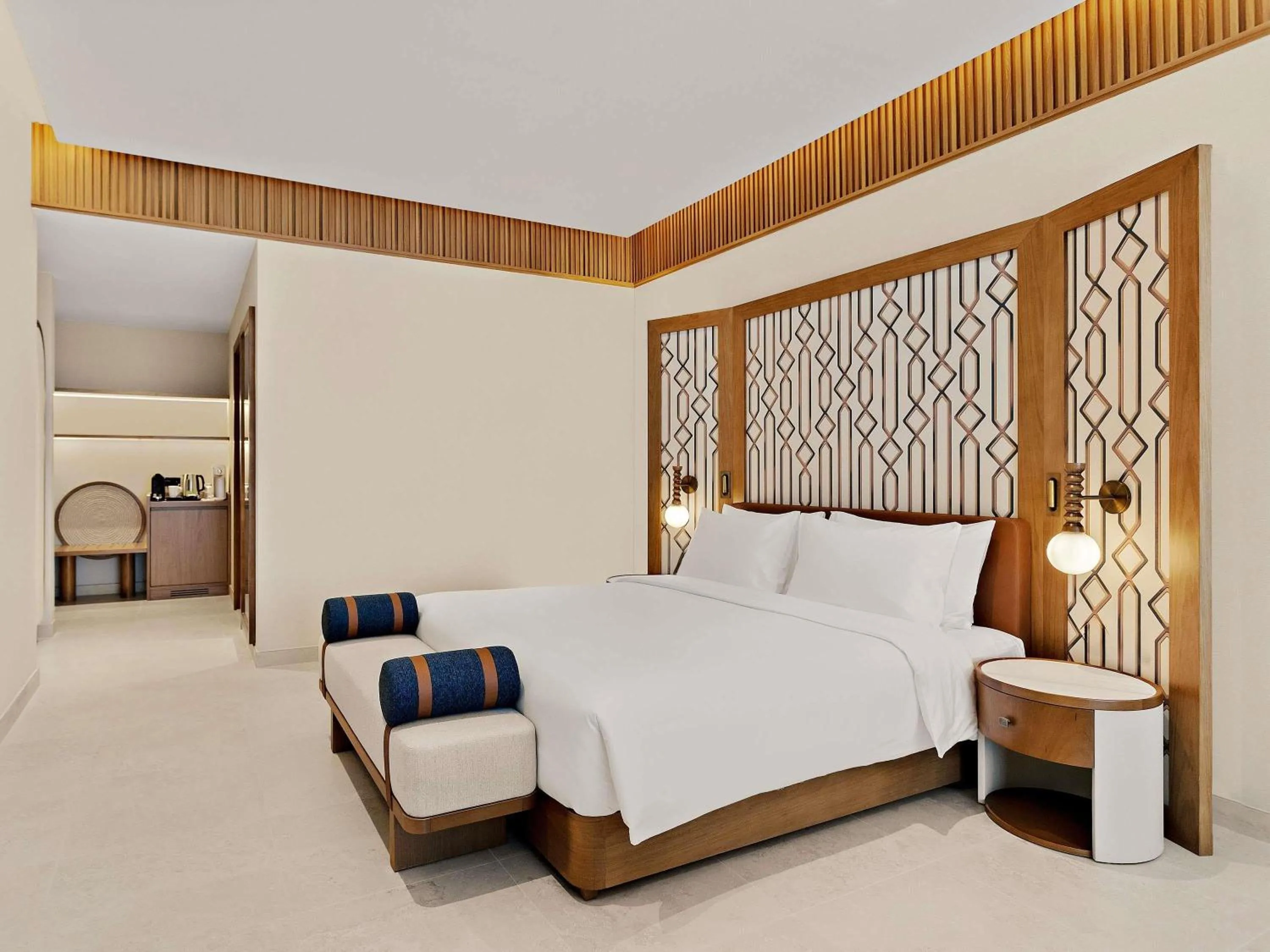 Bedroom, Bed in Mercure Abu Dhabi Downtown