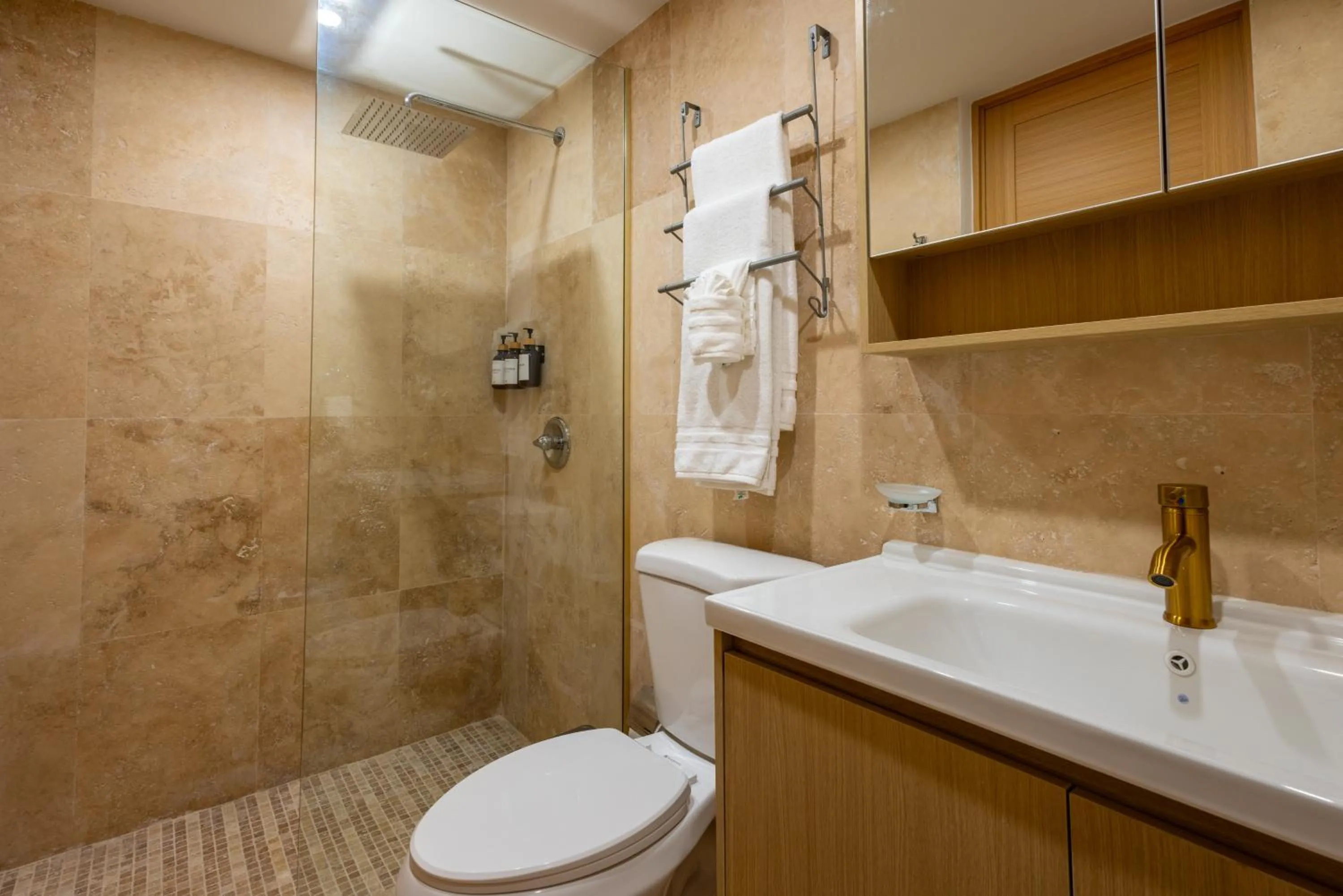 Shower in Anchors Hotel