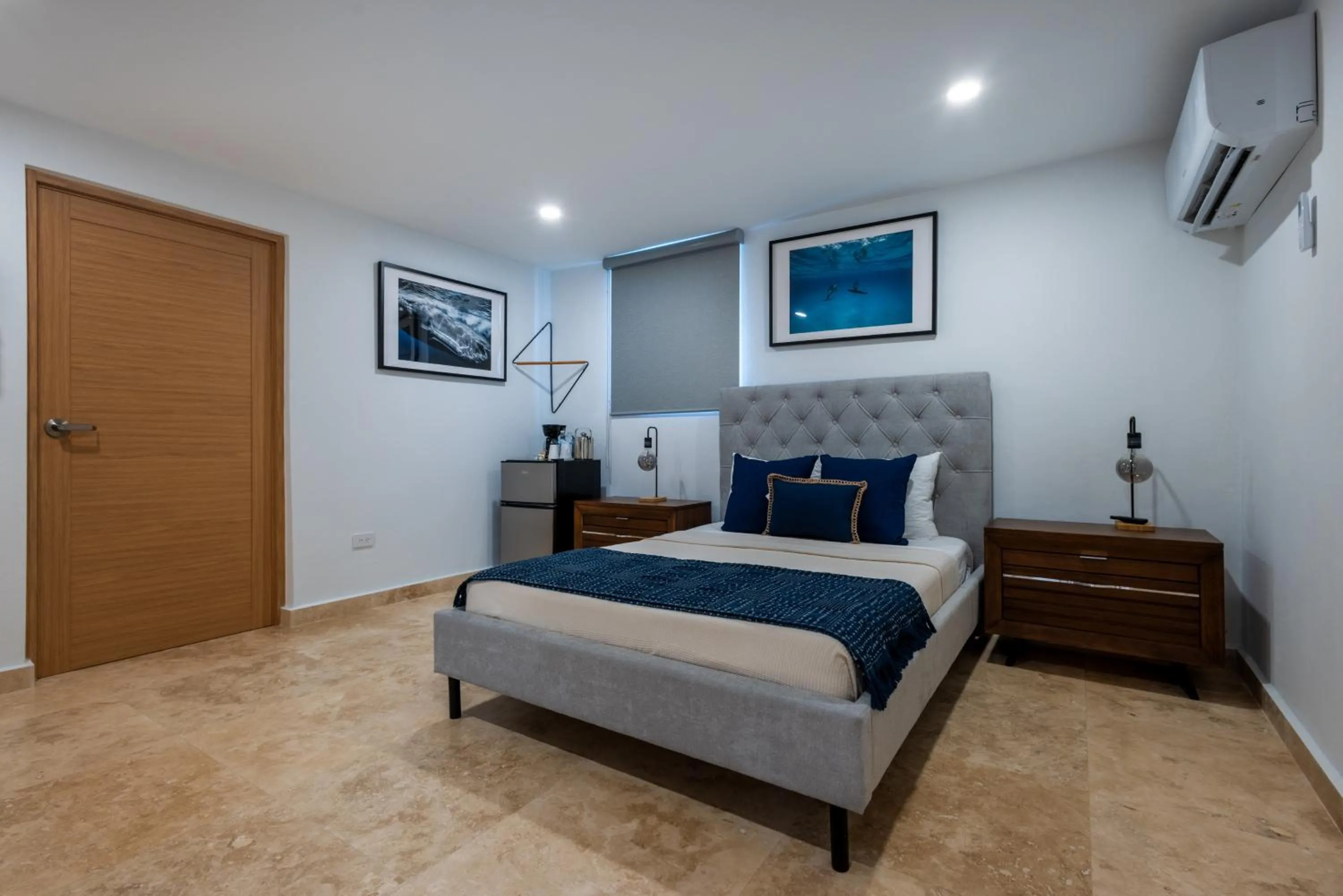 Bed in Anchors Hotel