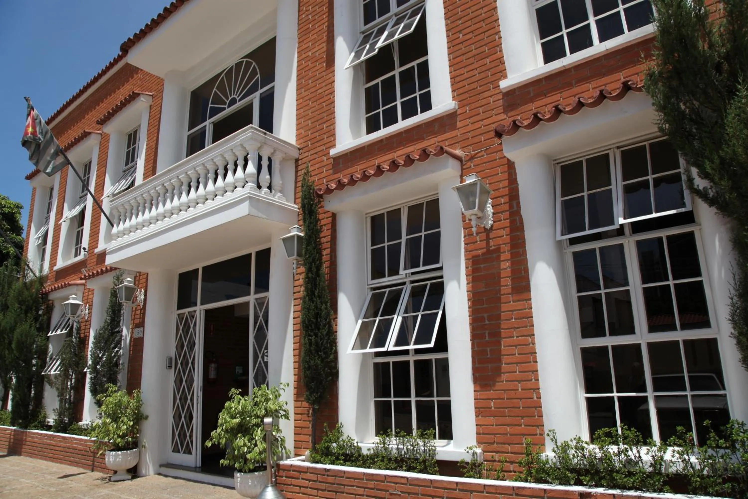 Facade/entrance in Hotel Santa Rita