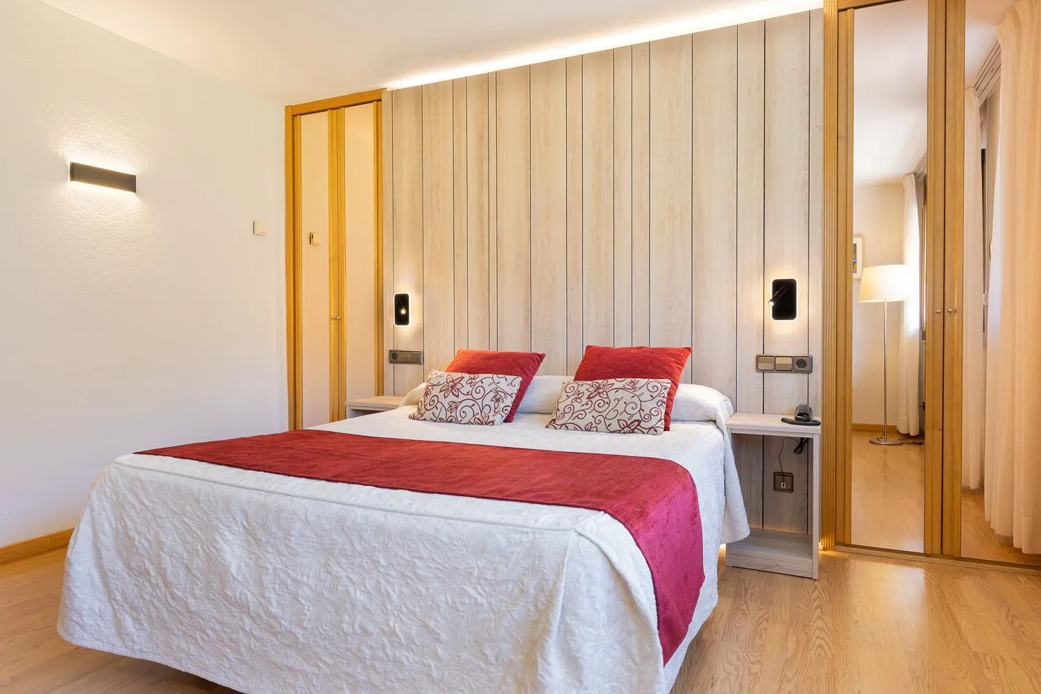 Bed in Hotel Eth Solan & SPA