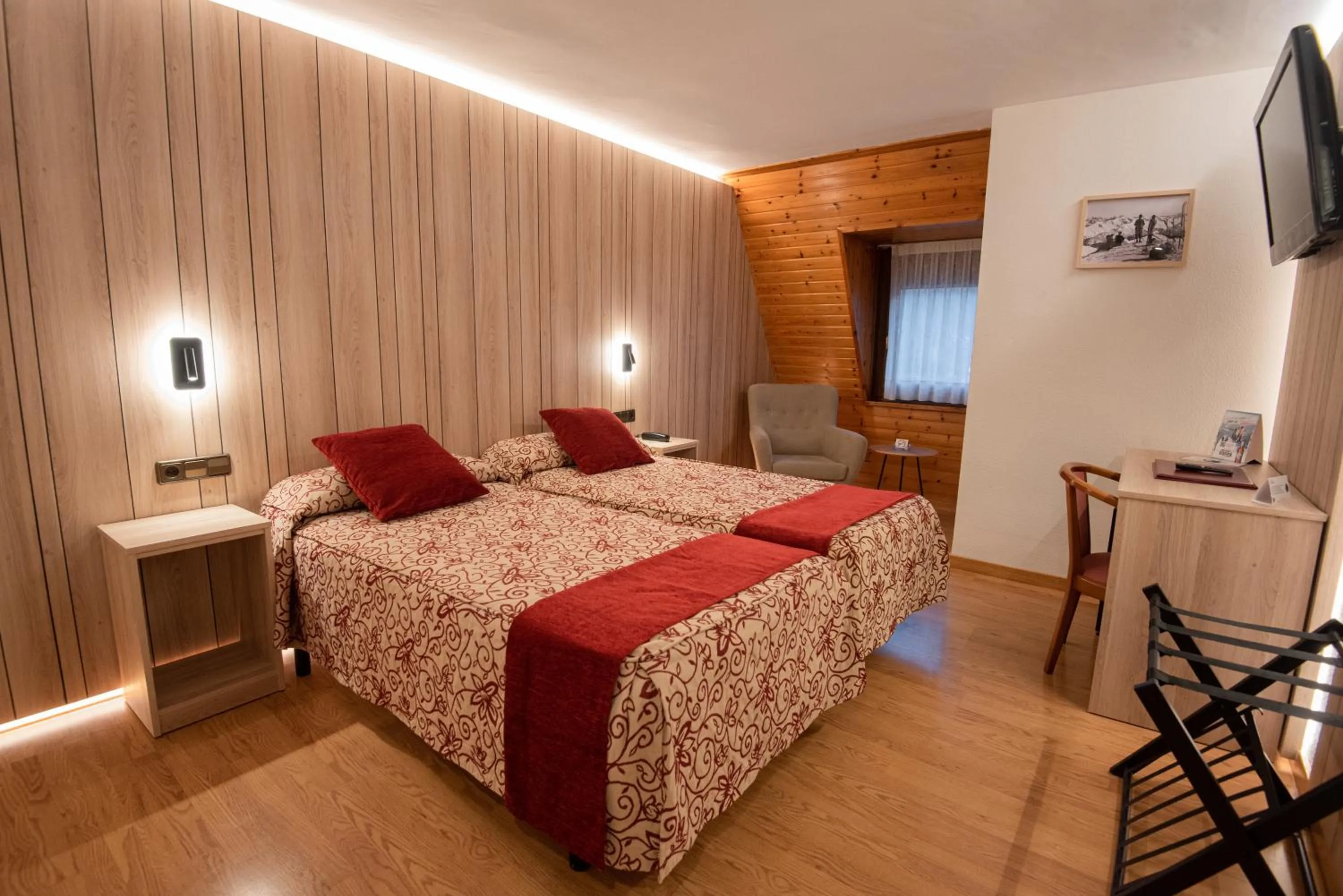Bed in Hotel Eth Solan & SPA