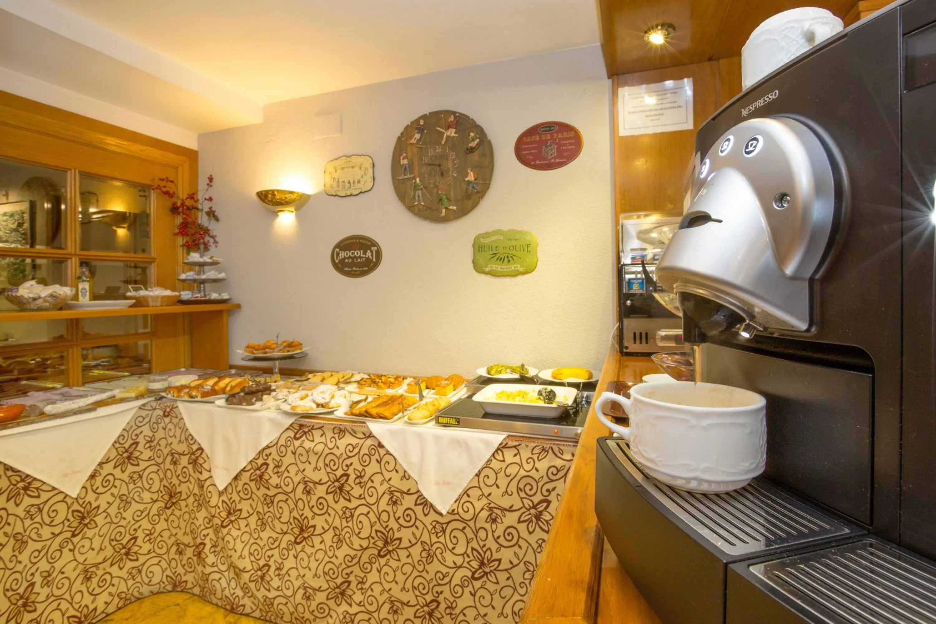 Buffet breakfast in Hotel Eth Solan & SPA