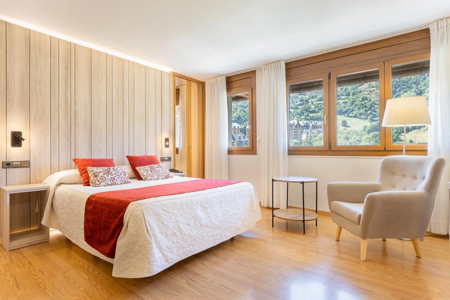 Bed in Hotel Eth Solan & SPA