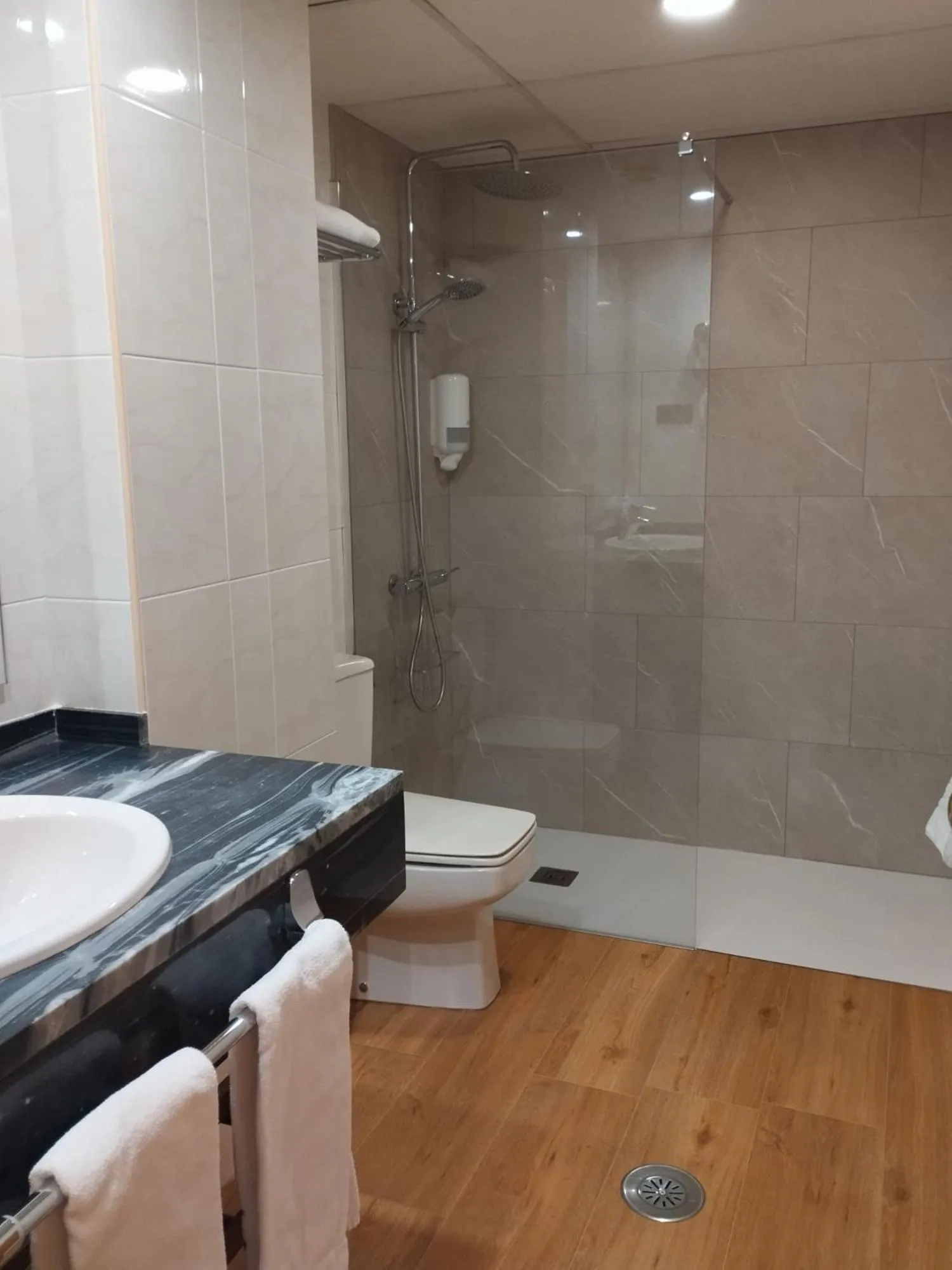 Bathroom in Hotel Eth Solan & SPA