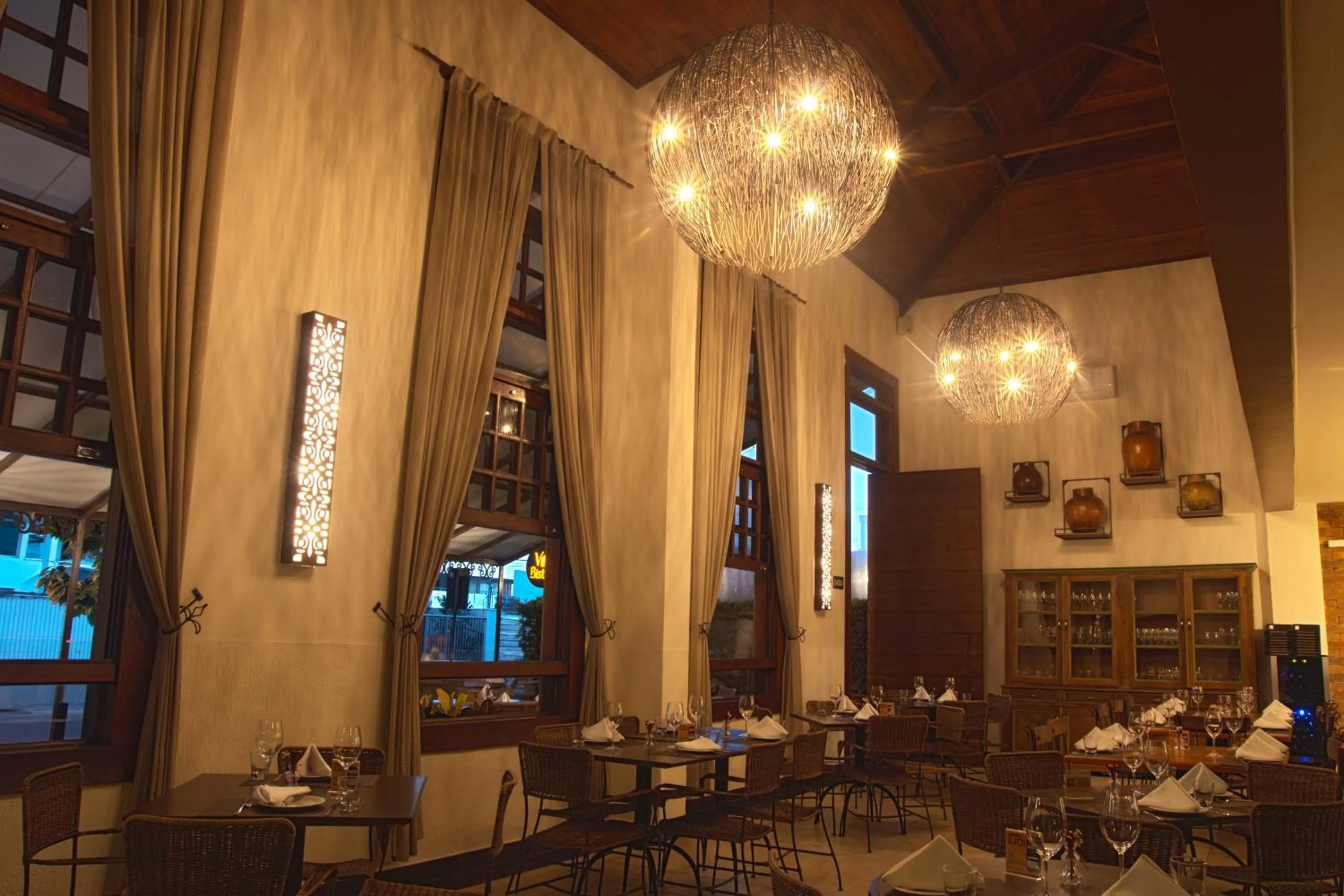 Restaurant/places to eat in Hotel Vila Serrana