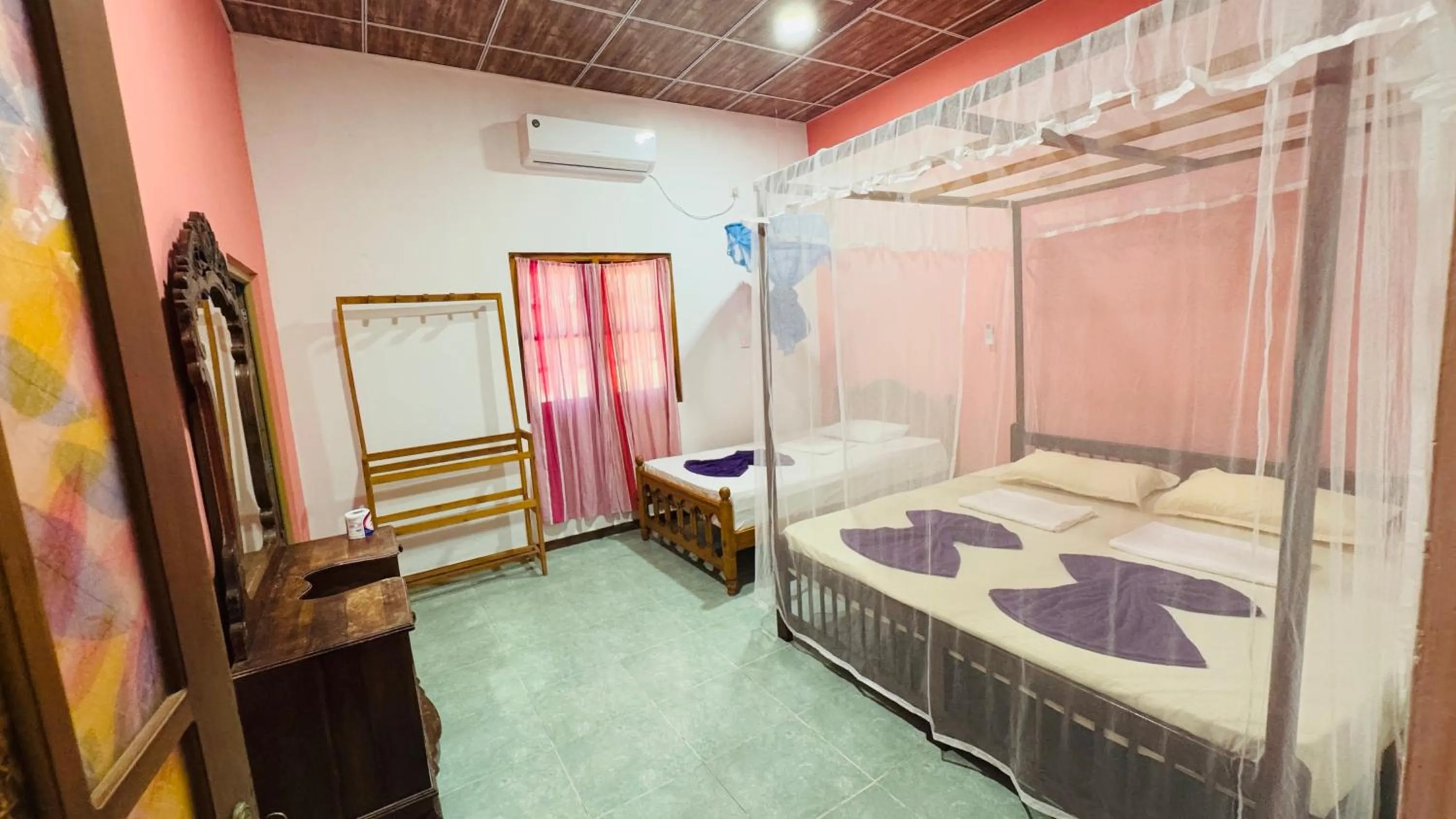 Bed in Talalla Freedom Resort