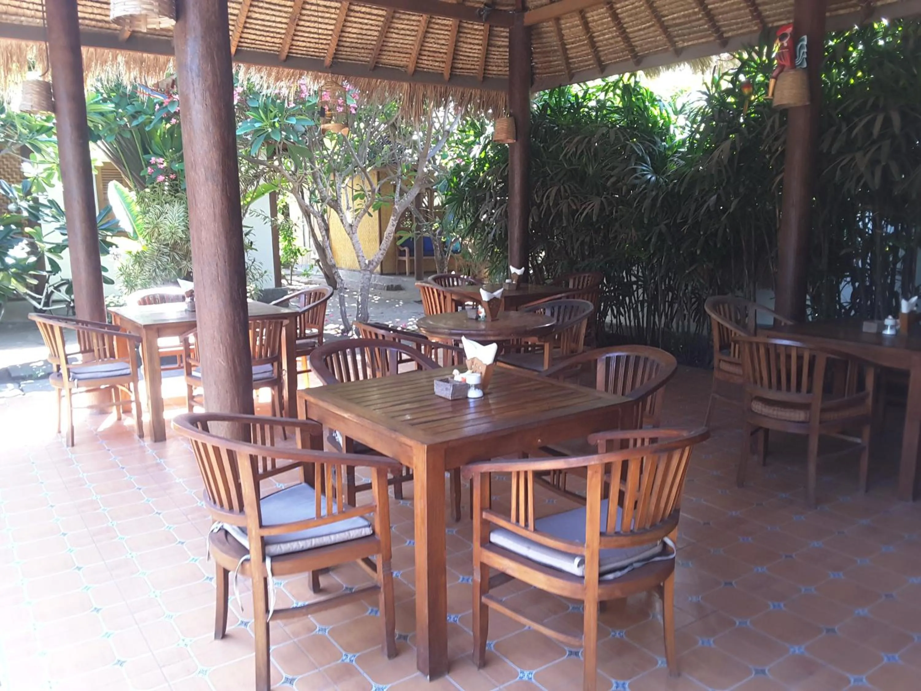 Restaurant/places to eat in Si Pitung Village