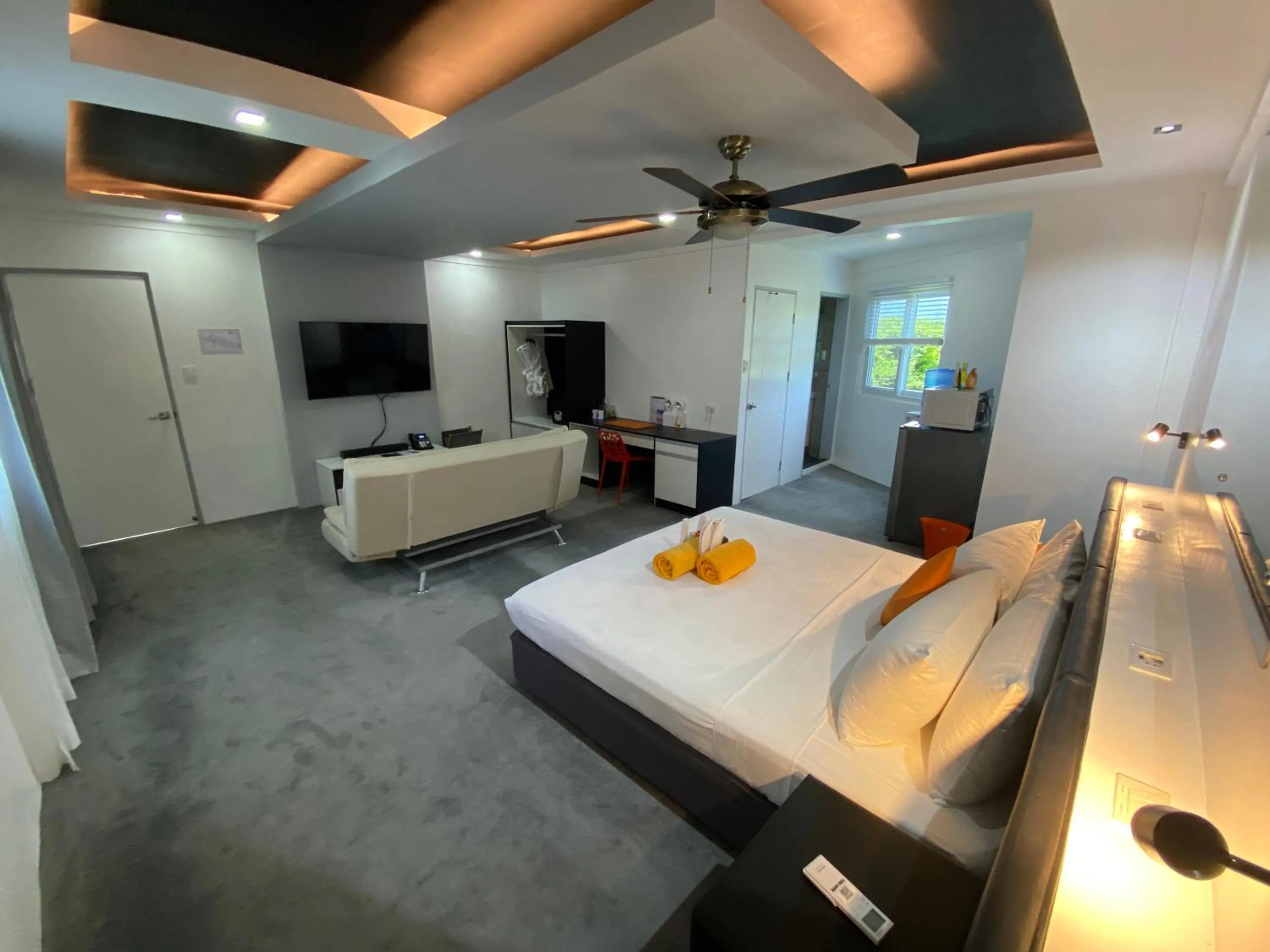 Bed in Lalaguna Villas Luxury Dive Resort and Spa