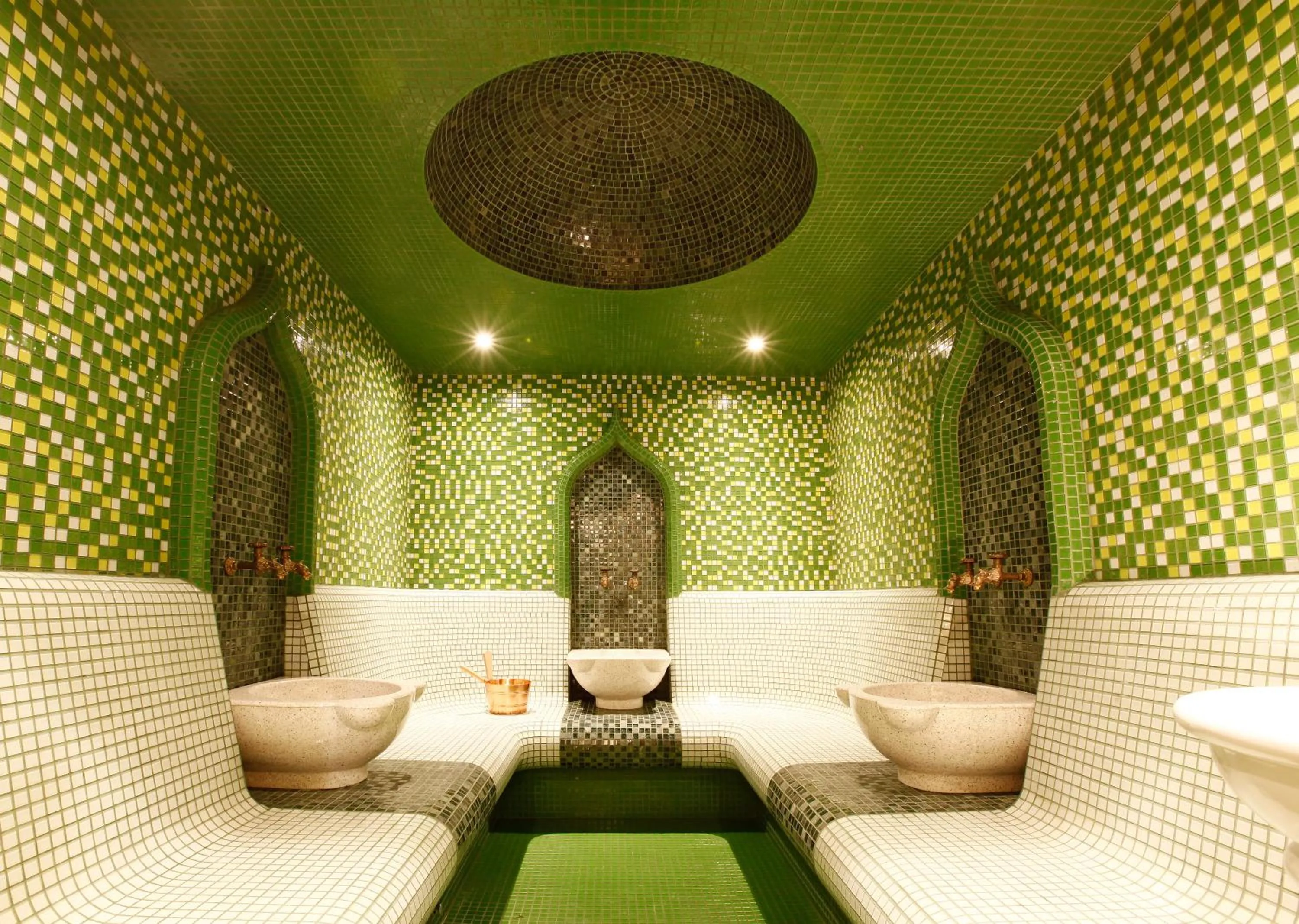 Spa and wellness centre/facilities in Aleksandar Palace Hotel Congress Center & SPA