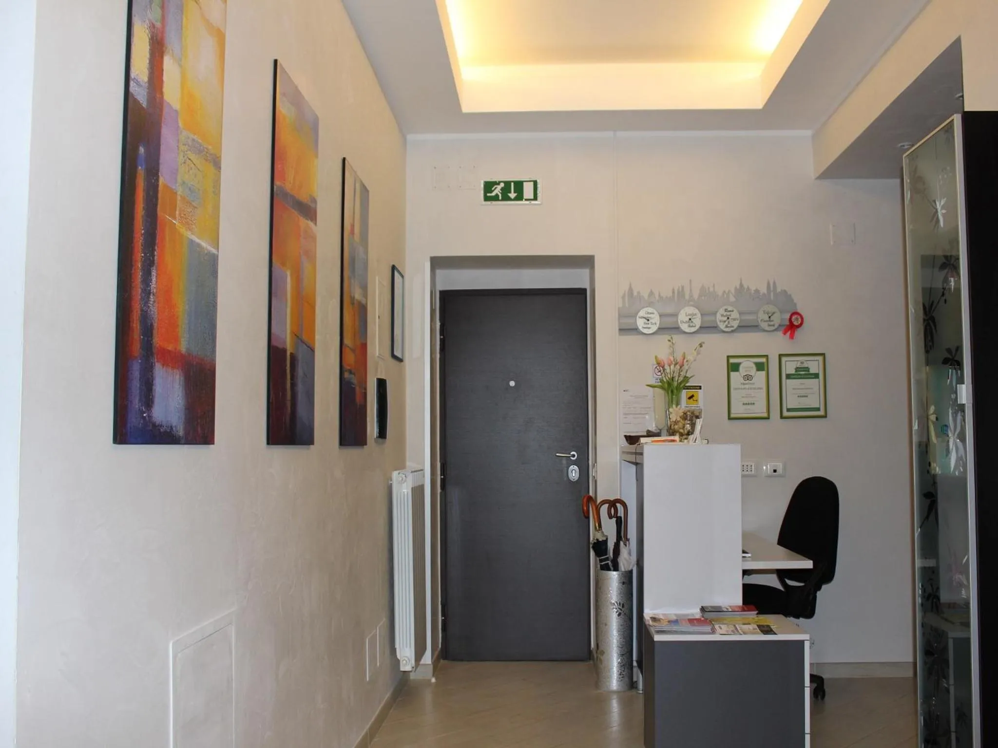 Lobby or reception in Candia Inn Vatican