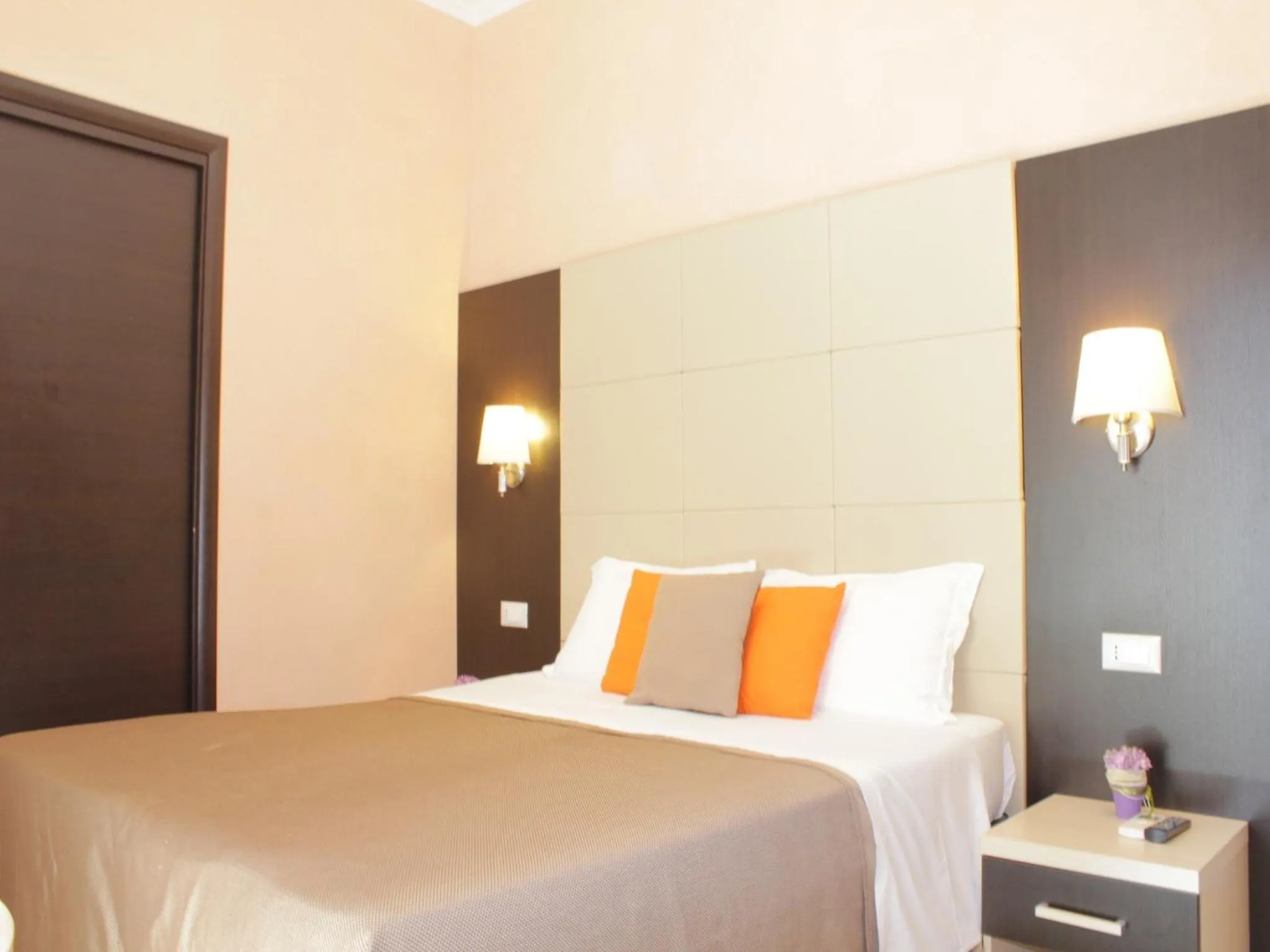 Bedroom, Bed in Candia Inn Vatican