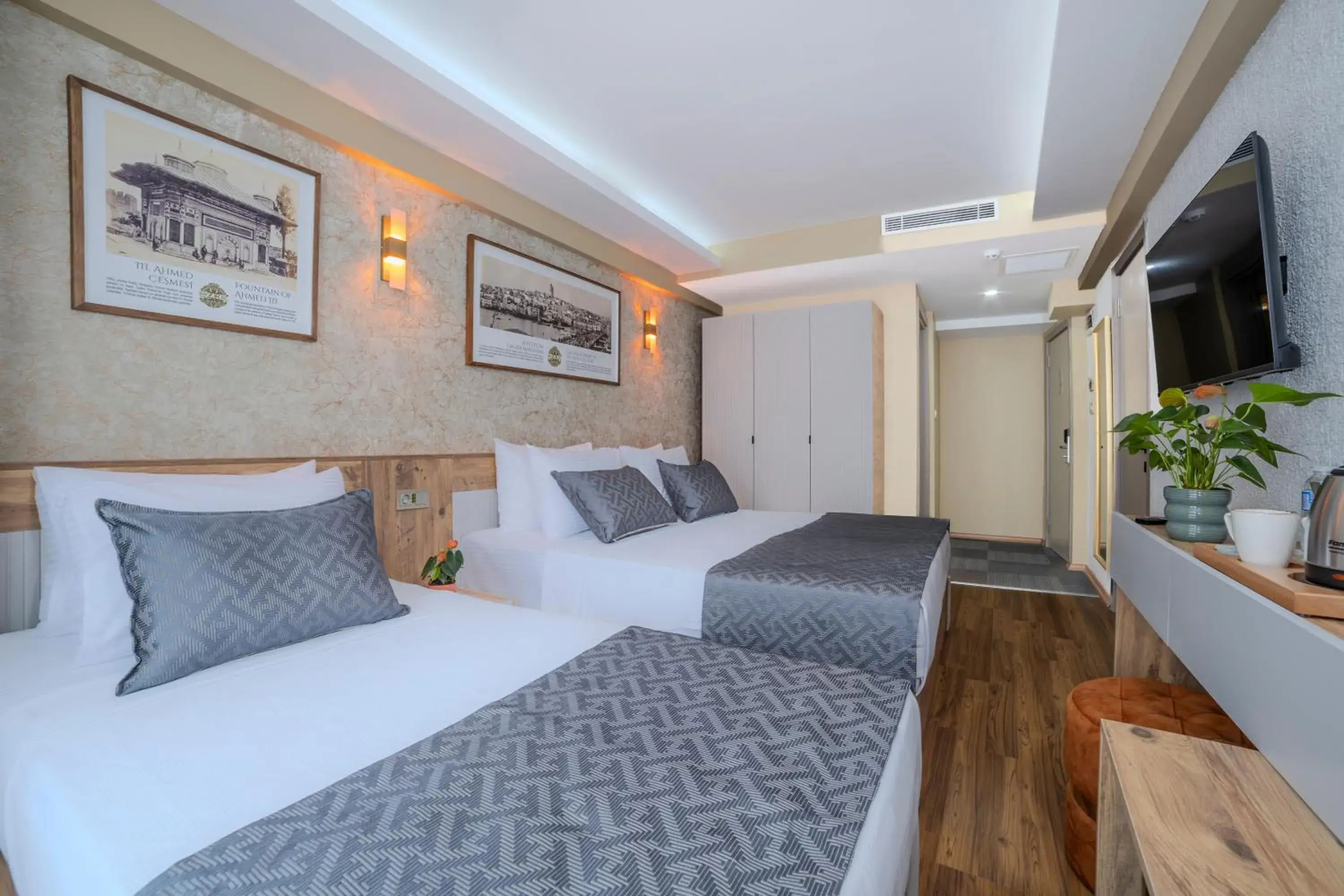 Standard Family Room in Özer Palace Hotel Standard Family Room in Özer Palace Hotel