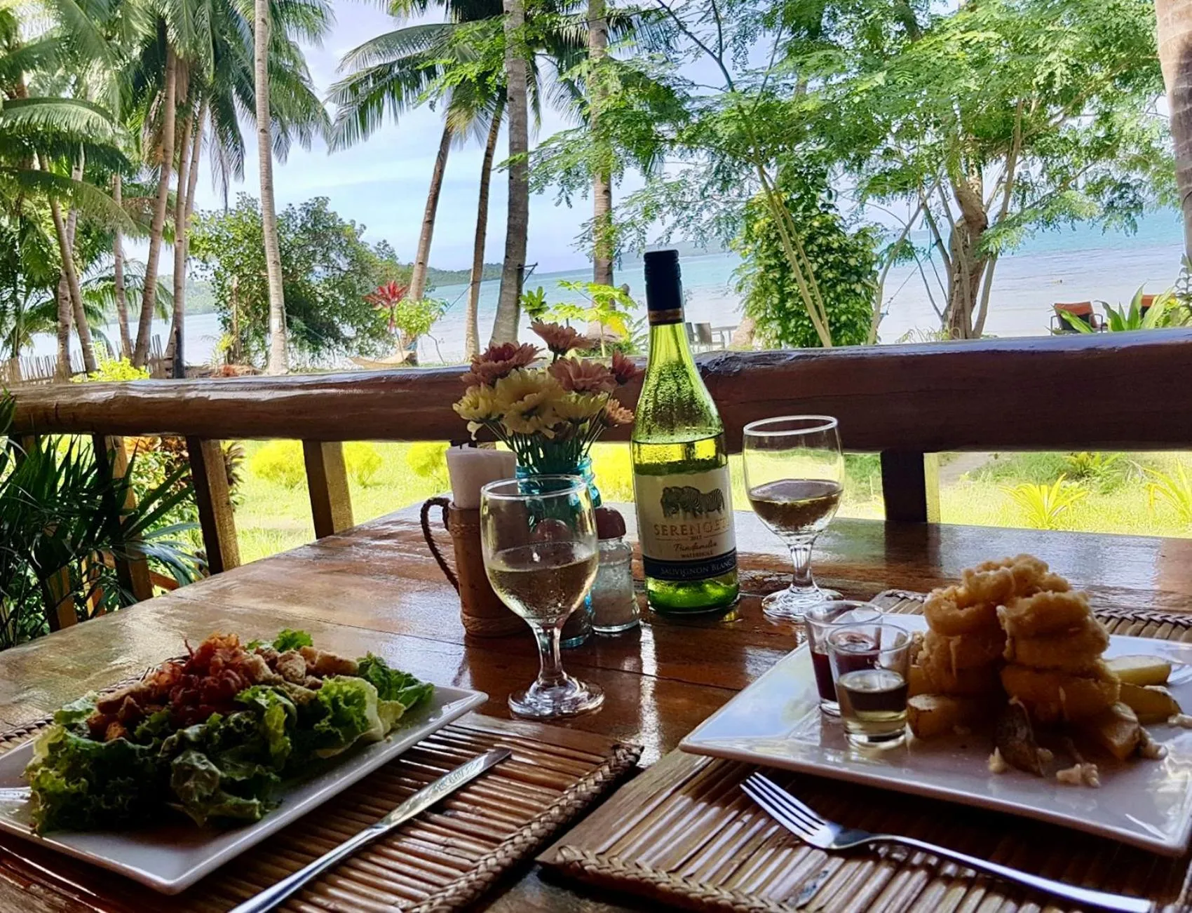 Restaurant/places to eat in Sunset Colors