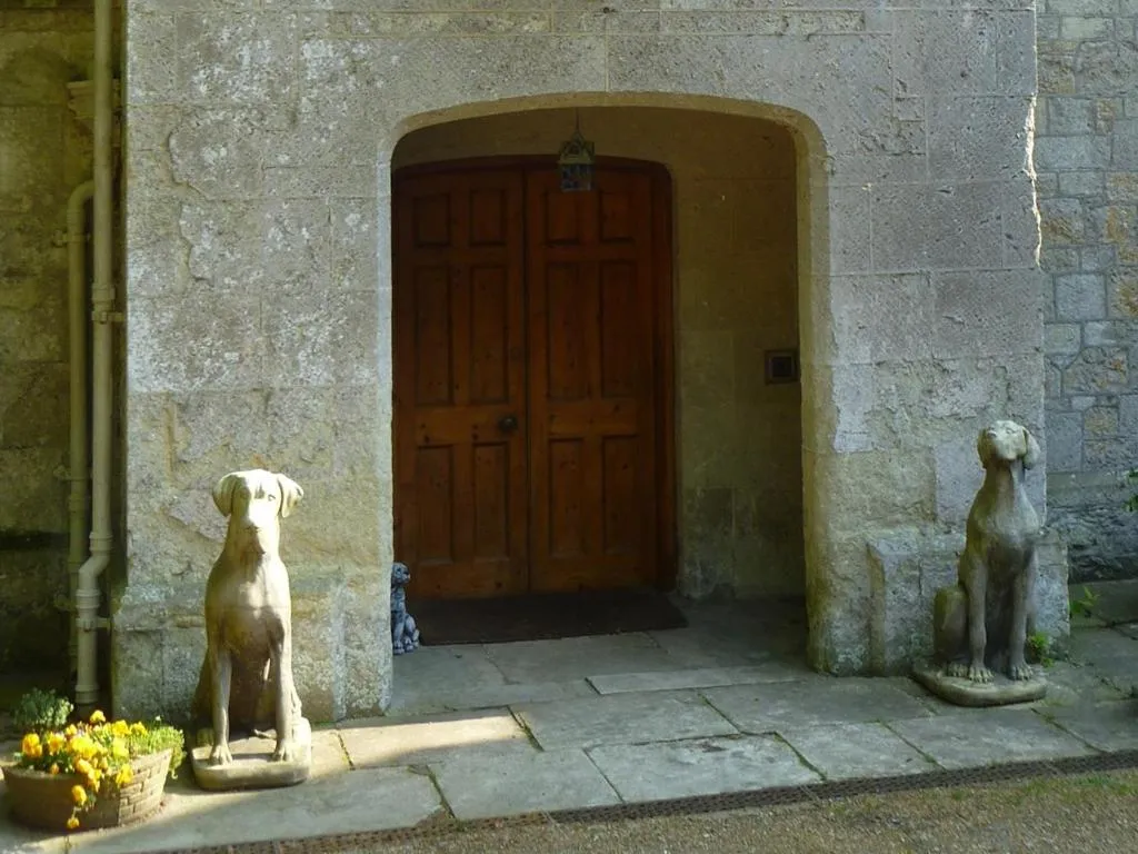 Property building in Lisle Combe