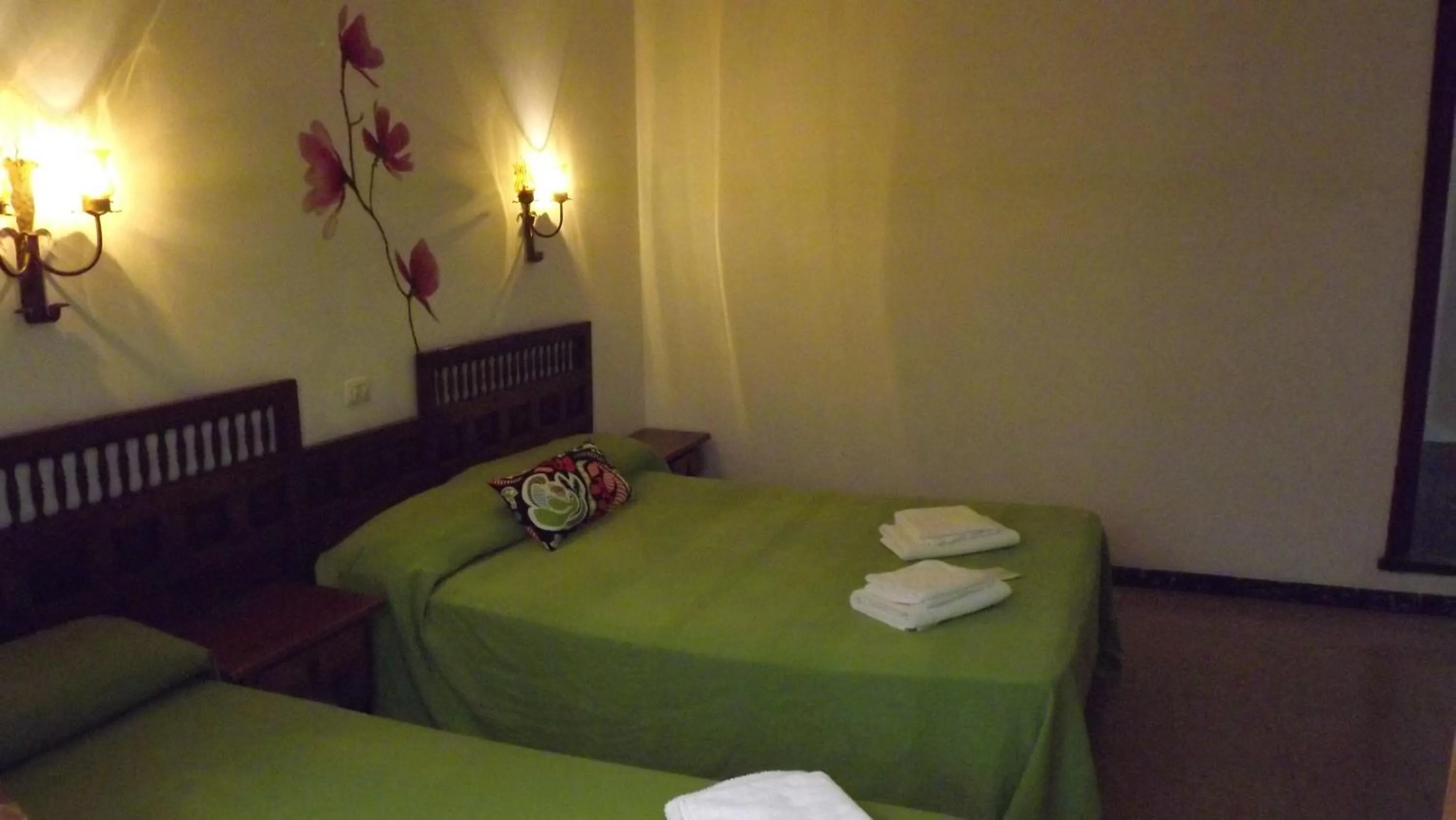 Photo of the whole room, Bed in Hotel Miami