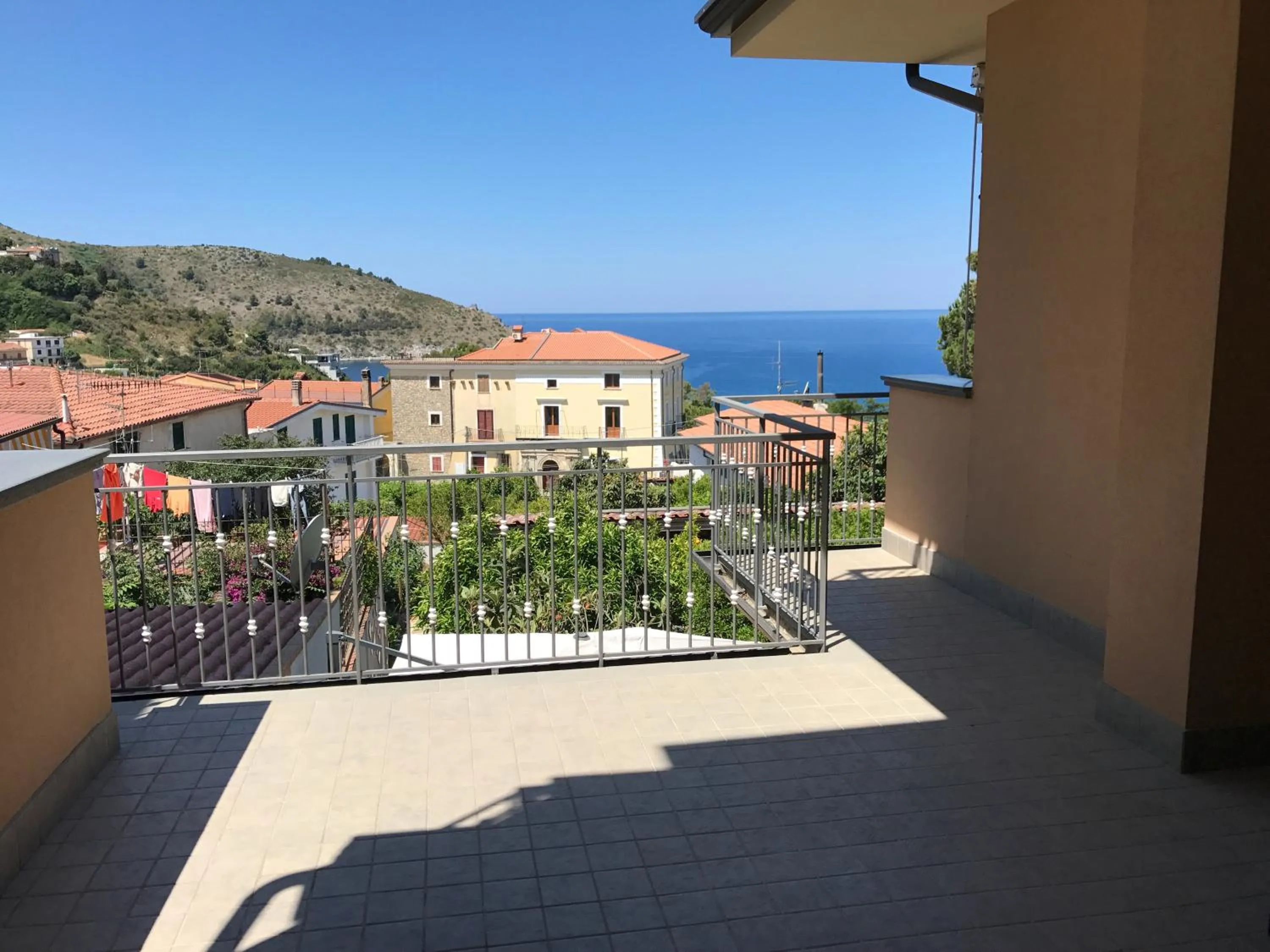 Balcony/Terrace in Meublé Leonetti
