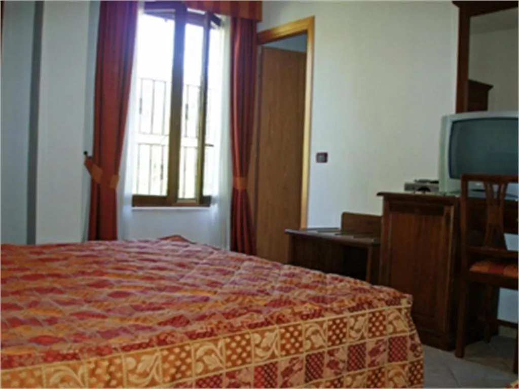 Photo of the whole room, Bed in Hotel Bellagio