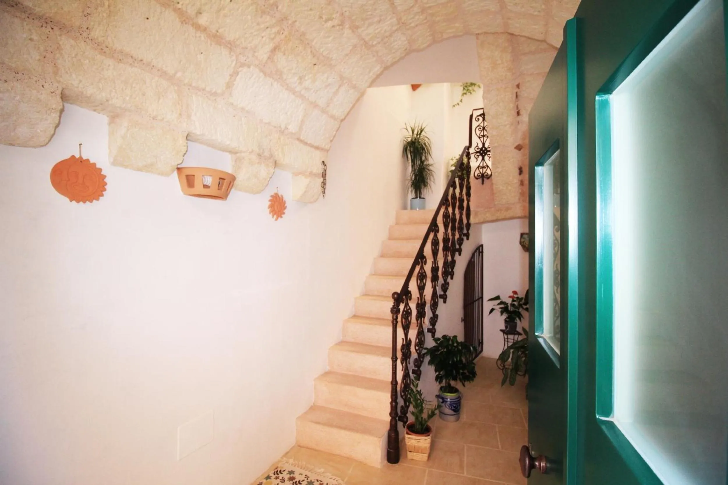 Facade/entrance in Dimora San Leuci by LoveSud