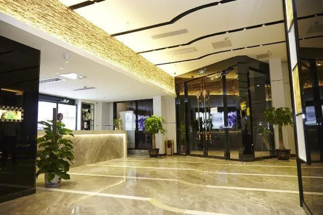 Lobby or reception in Lavande Hotel Zhanjiang Guomao