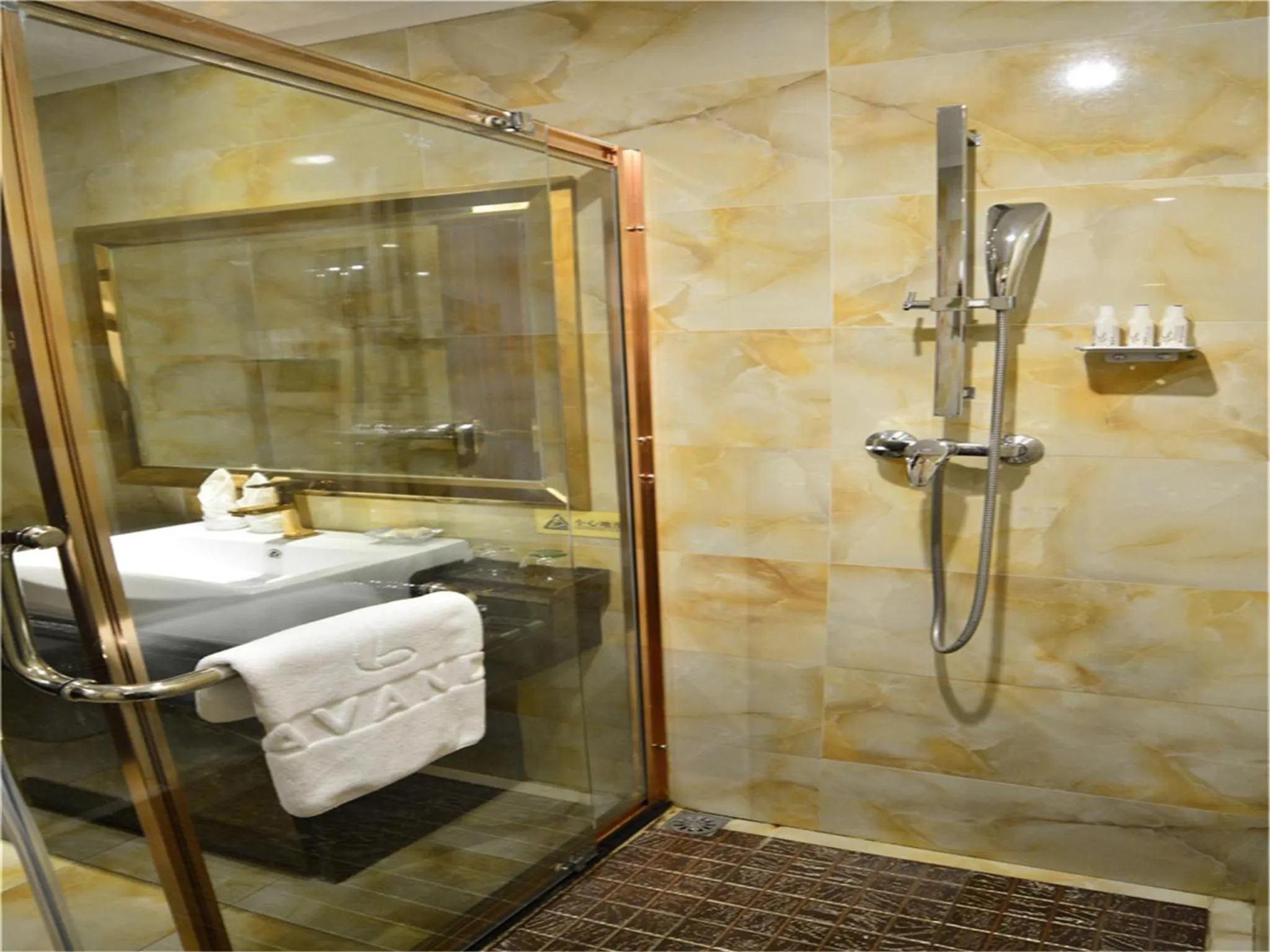 Bathroom in Lavande Hotel Wuhan Railway Station