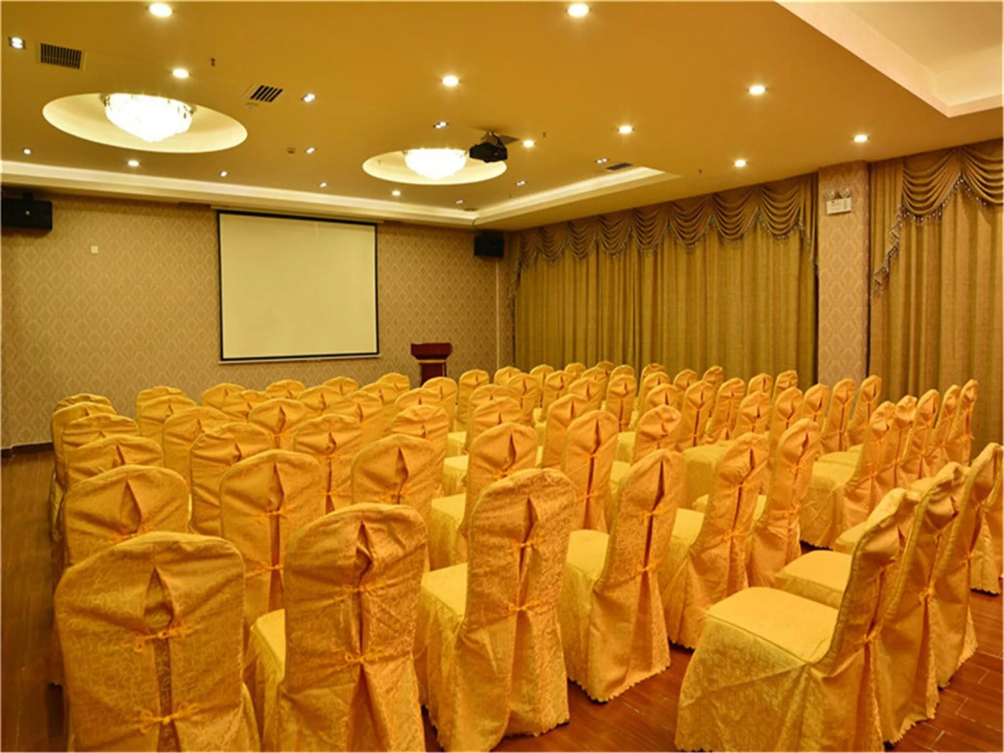 Meeting/conference room in Lavande Hotel Wuhan Railway Station