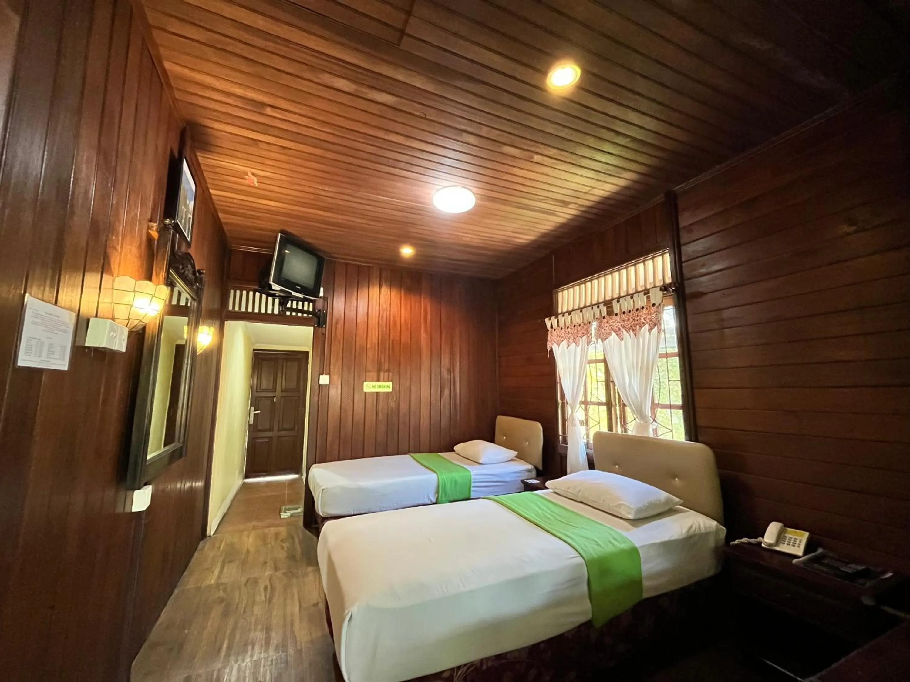 TV and multimedia, Bed in Green Valley Resort Bandungan