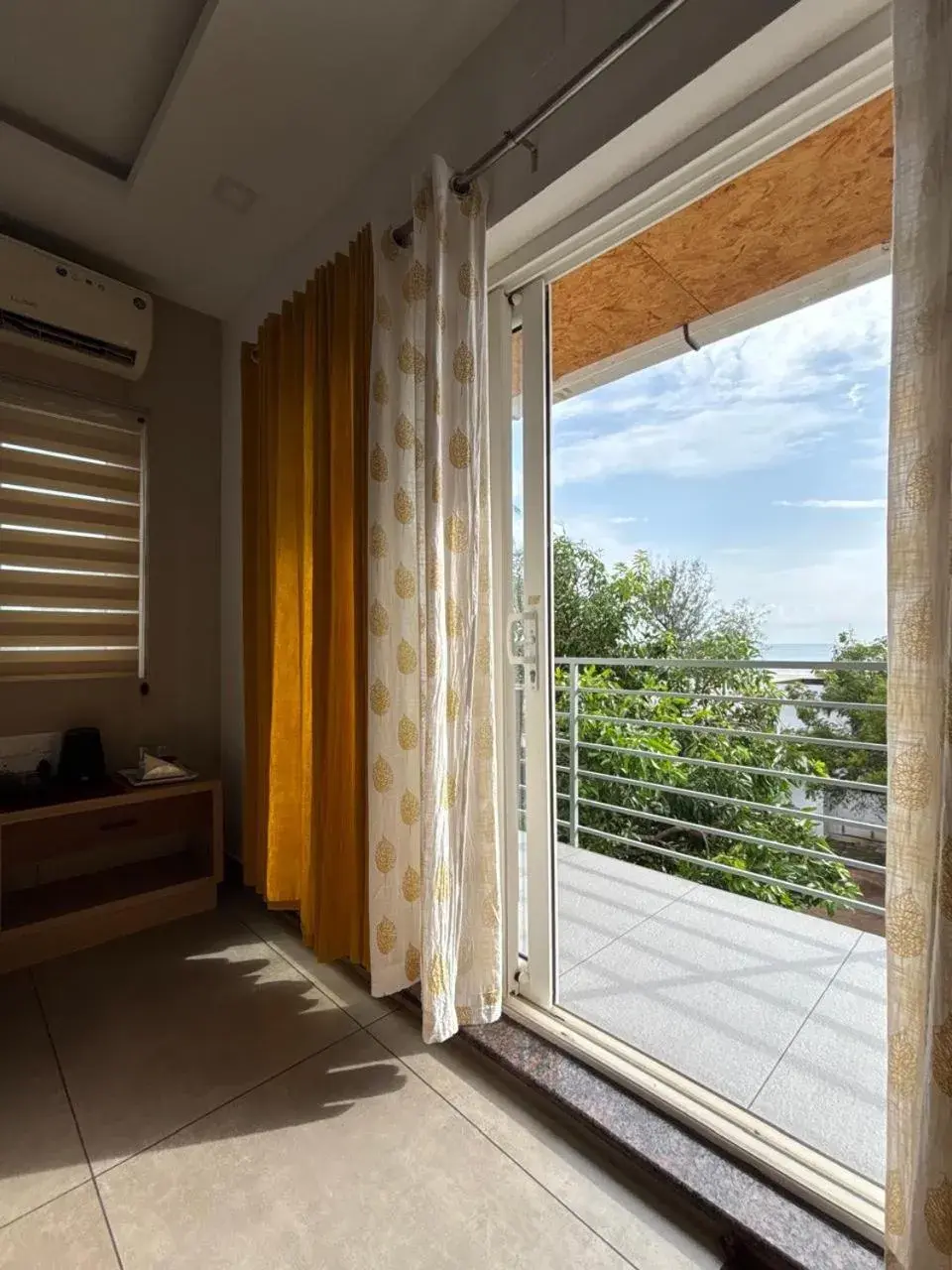 Deluxe Double Room with Bath - single occupancy in The Sea by Club Travalet Deluxe Double Room with Bath - single occupancy in The Sea by Club Travalet