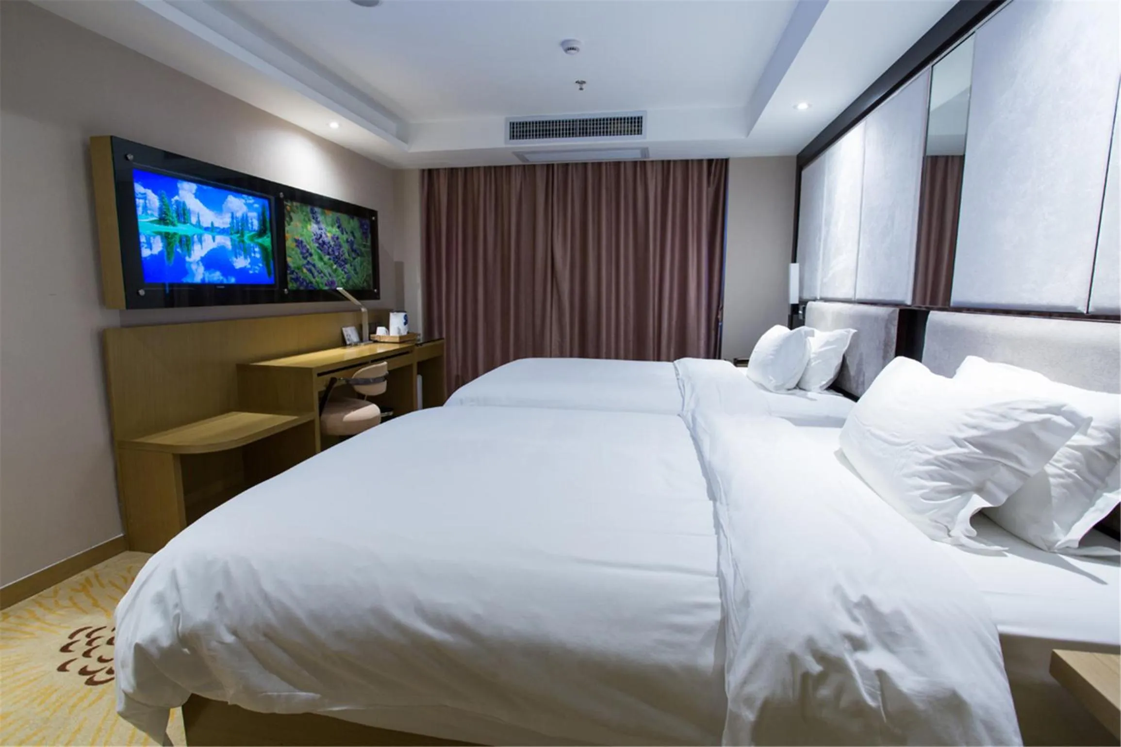Bedroom, Bed in Lavande Hotel Foshan Shunde Ronggui
