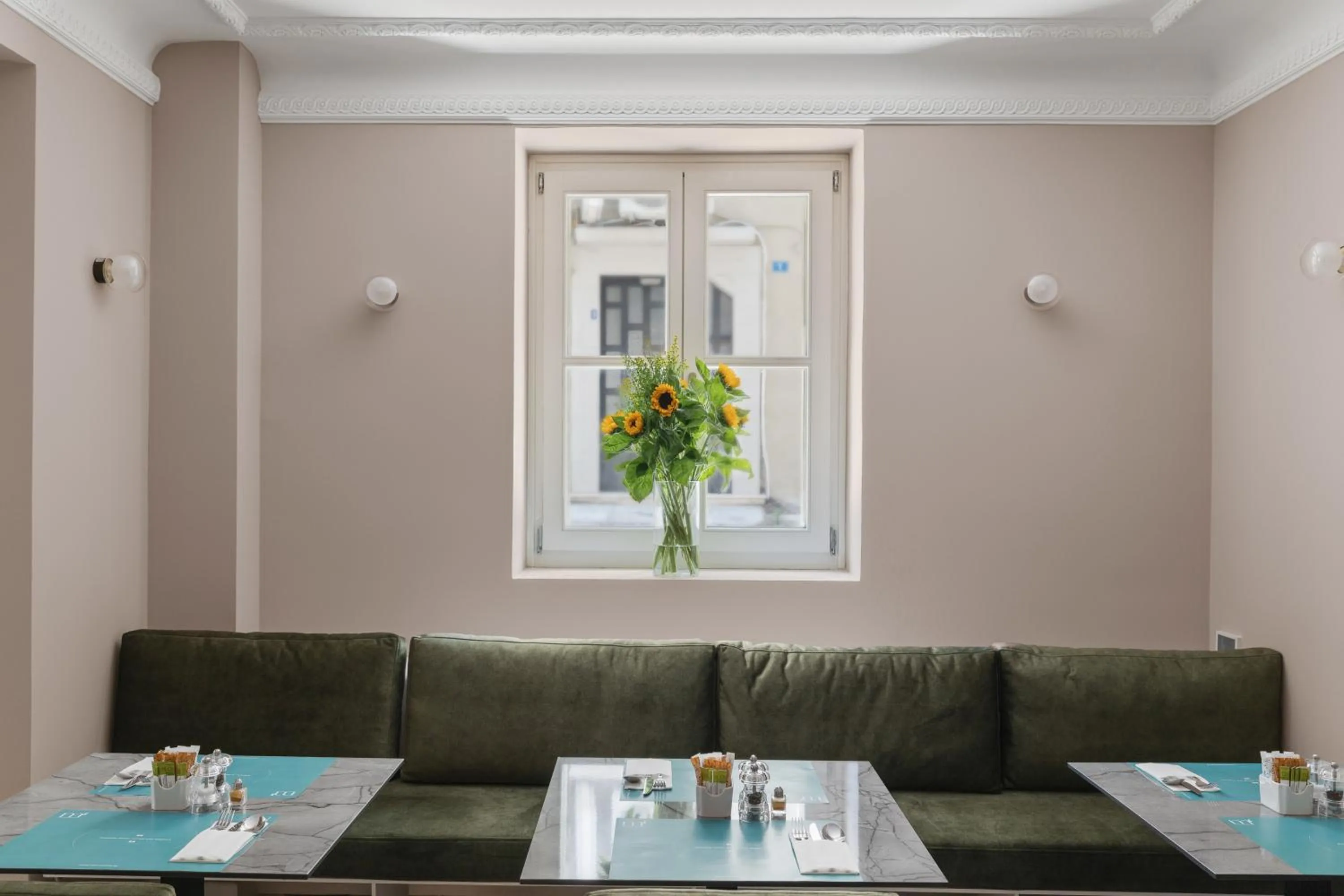 Dining area in Morus Acropolis Boutique Hotel