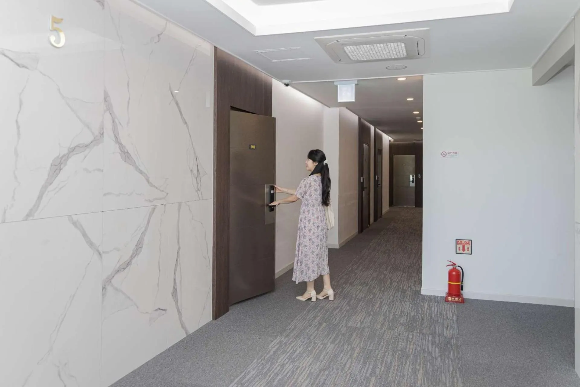 People in Hotel Wooin