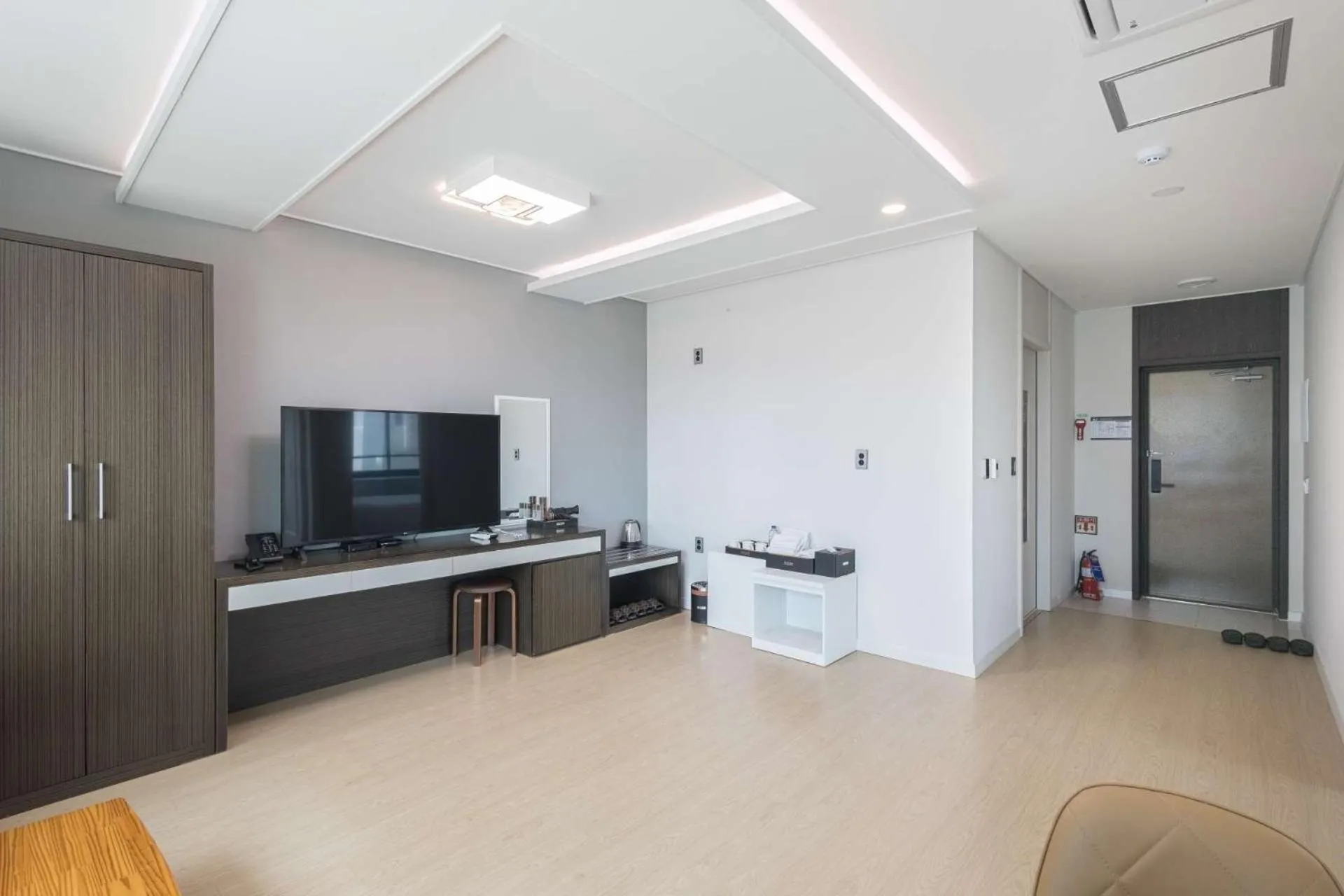 TV and multimedia in Hotel Wooin