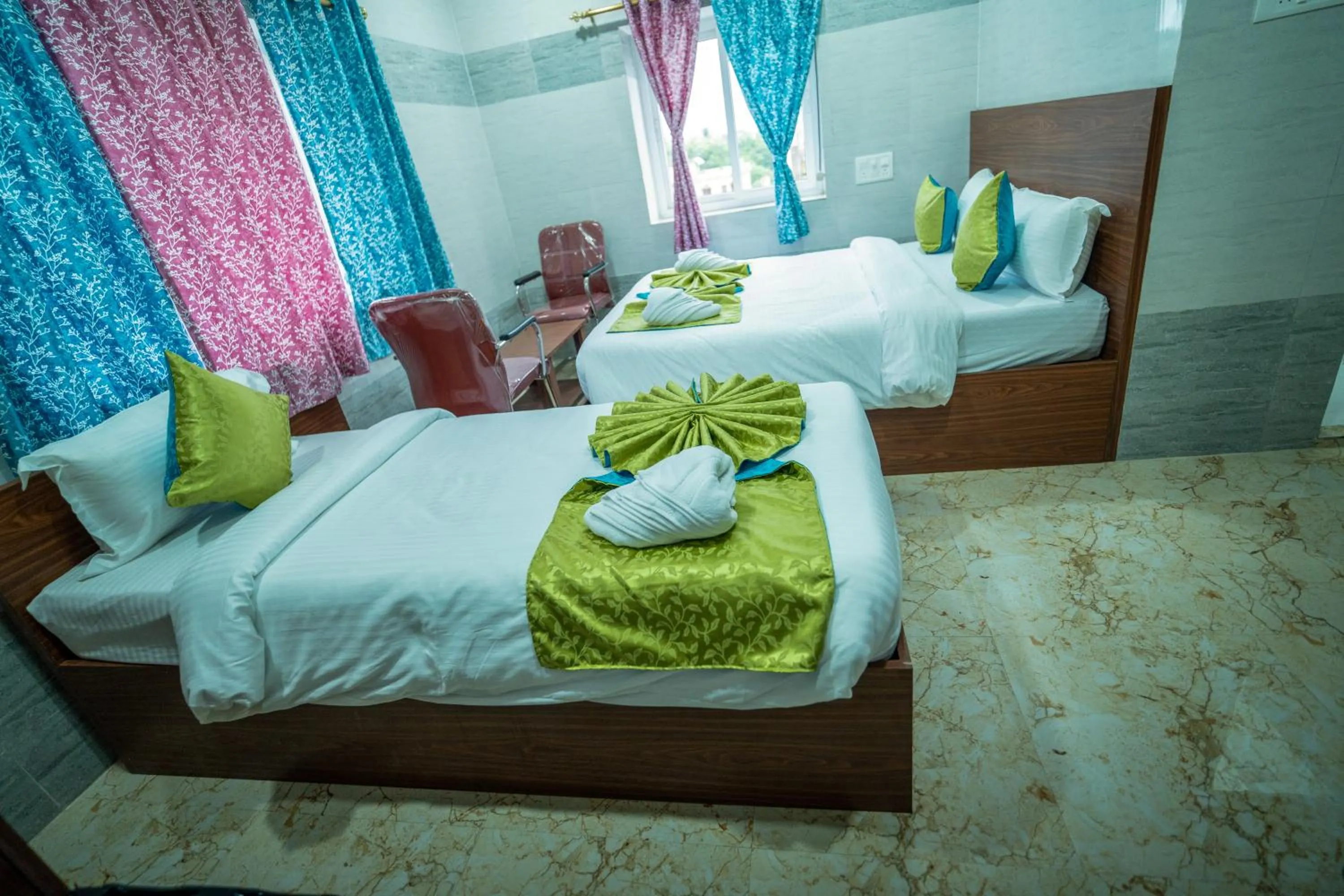 Bed in Hotel Mirka Plaza