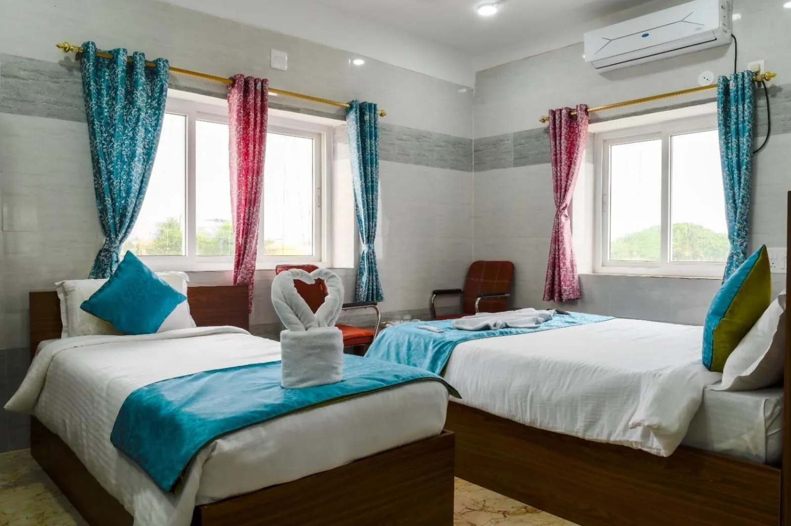 Bedroom, Bed in Hotel Mirka Plaza