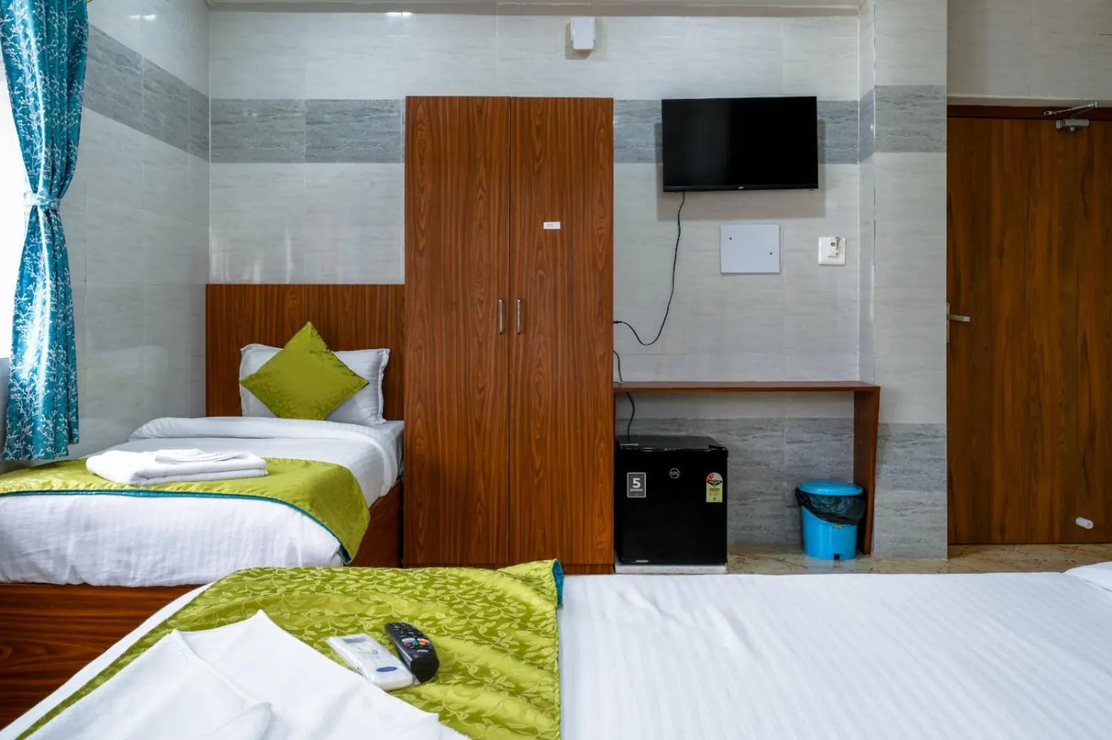 Bed in Hotel Mirka Plaza