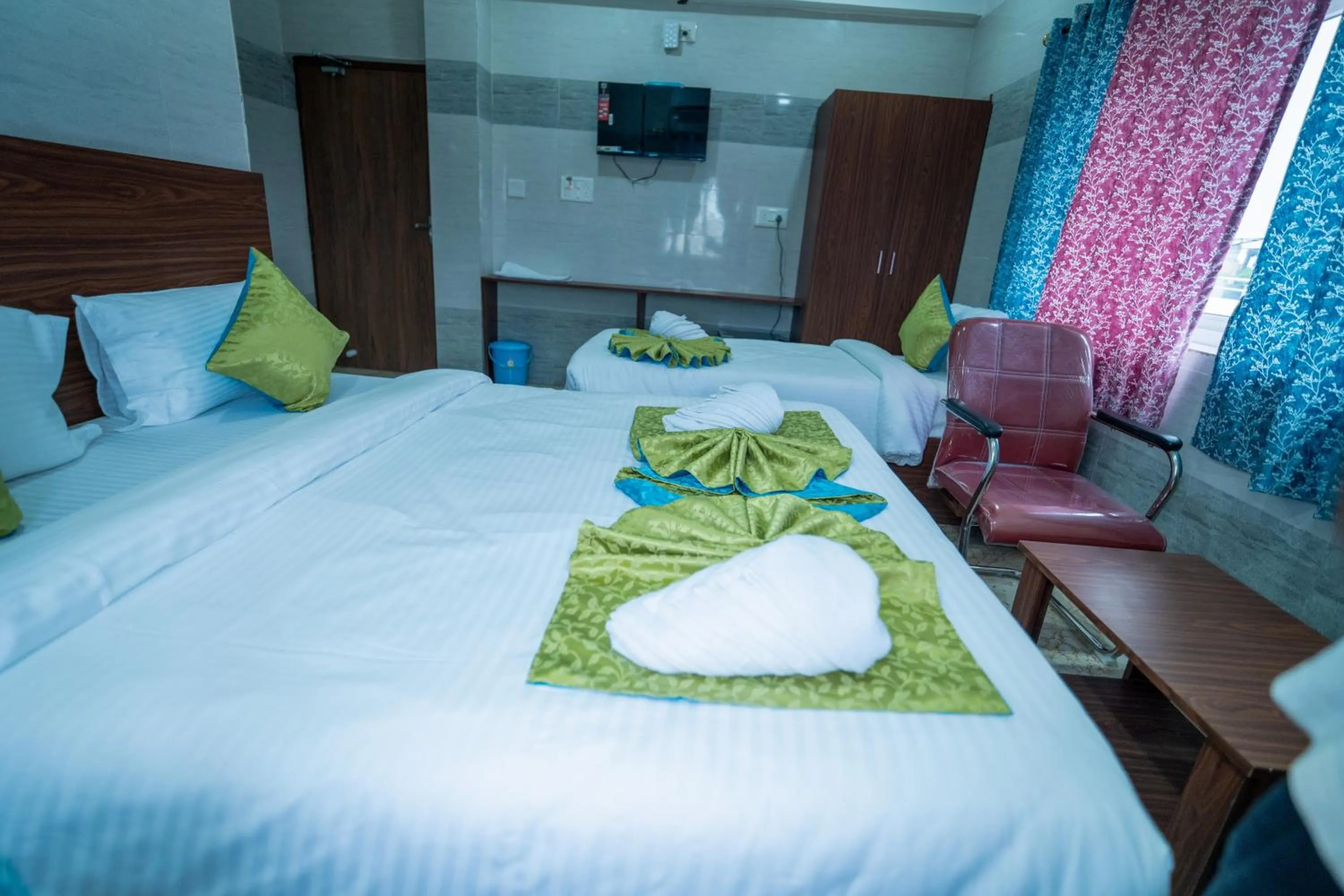 Bed in Hotel Mirka Plaza