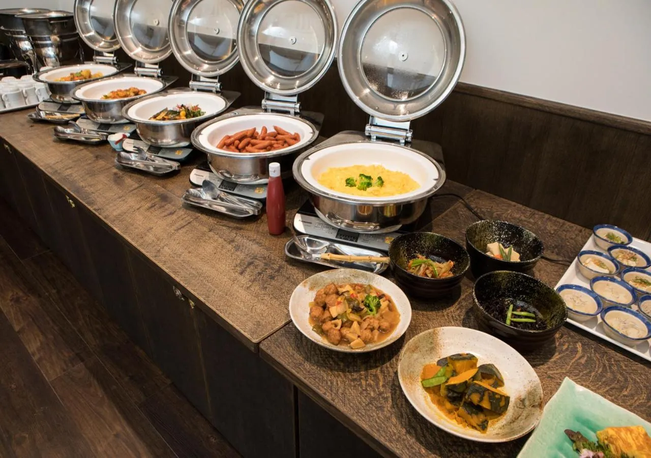 Buffet breakfast in Hotel Claiton Esaka