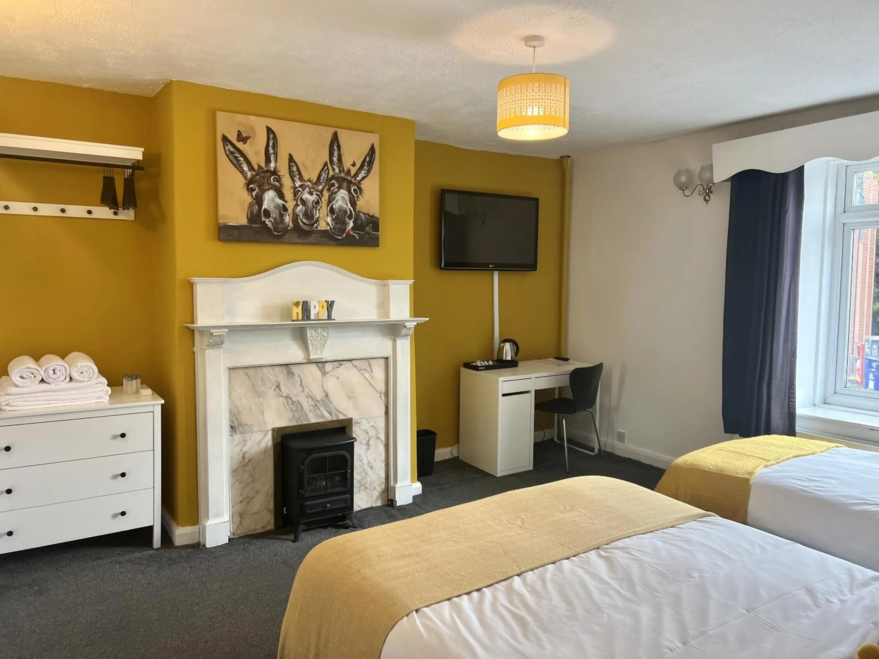 Bedroom, Bed in The Queens Head