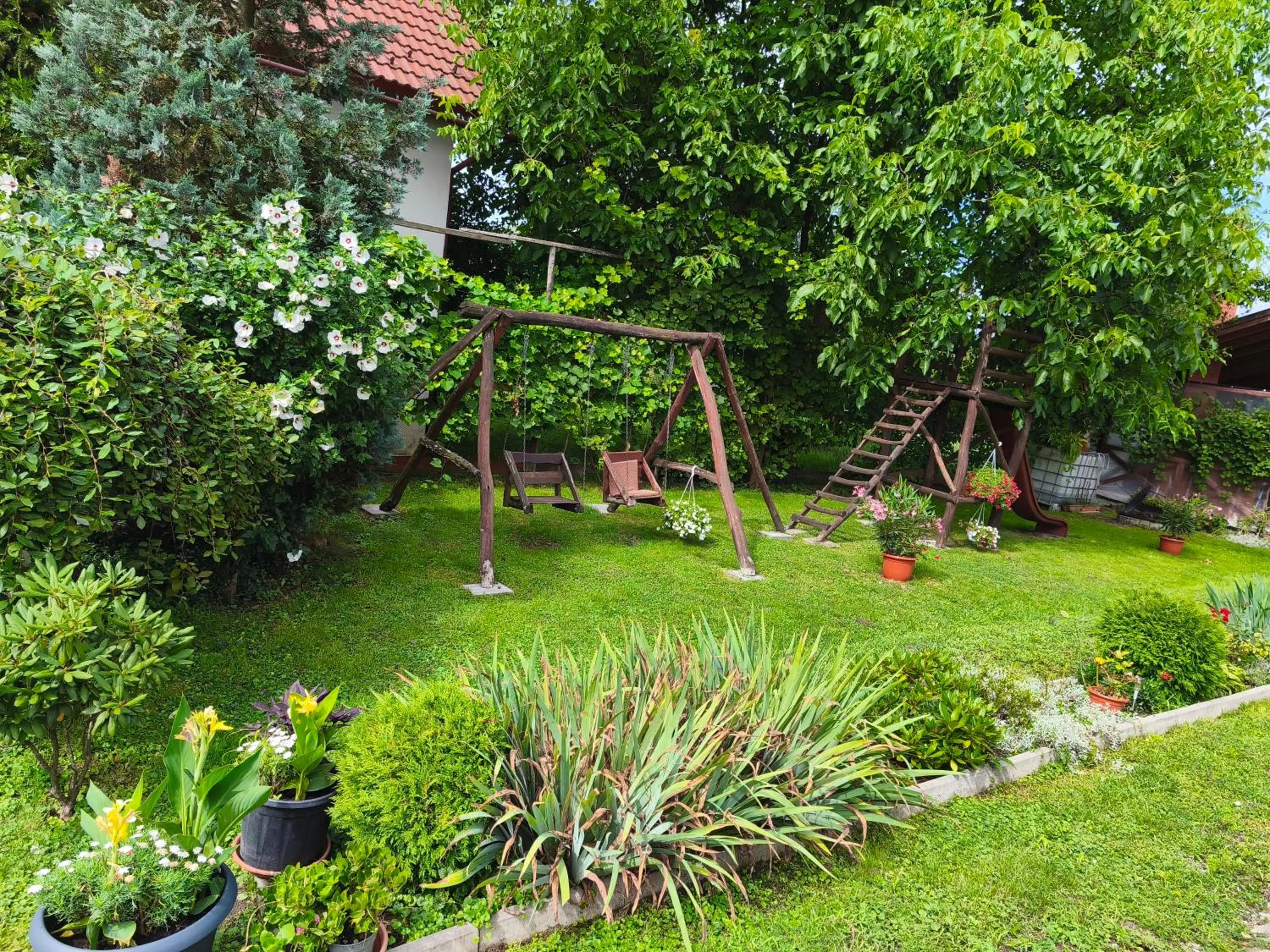 Garden in Nárcisz B&B
