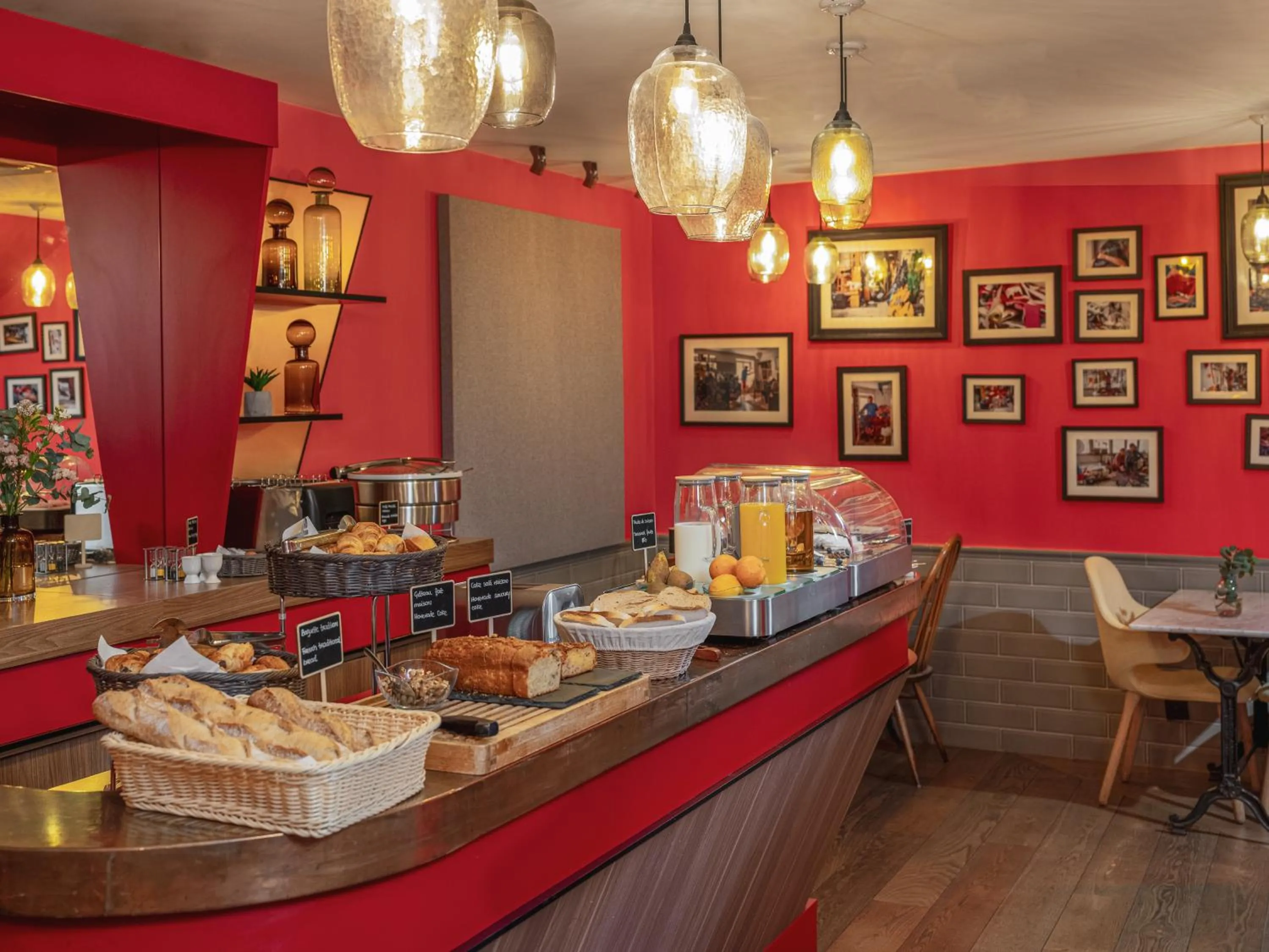 Breakfast in Hôtel Exquis