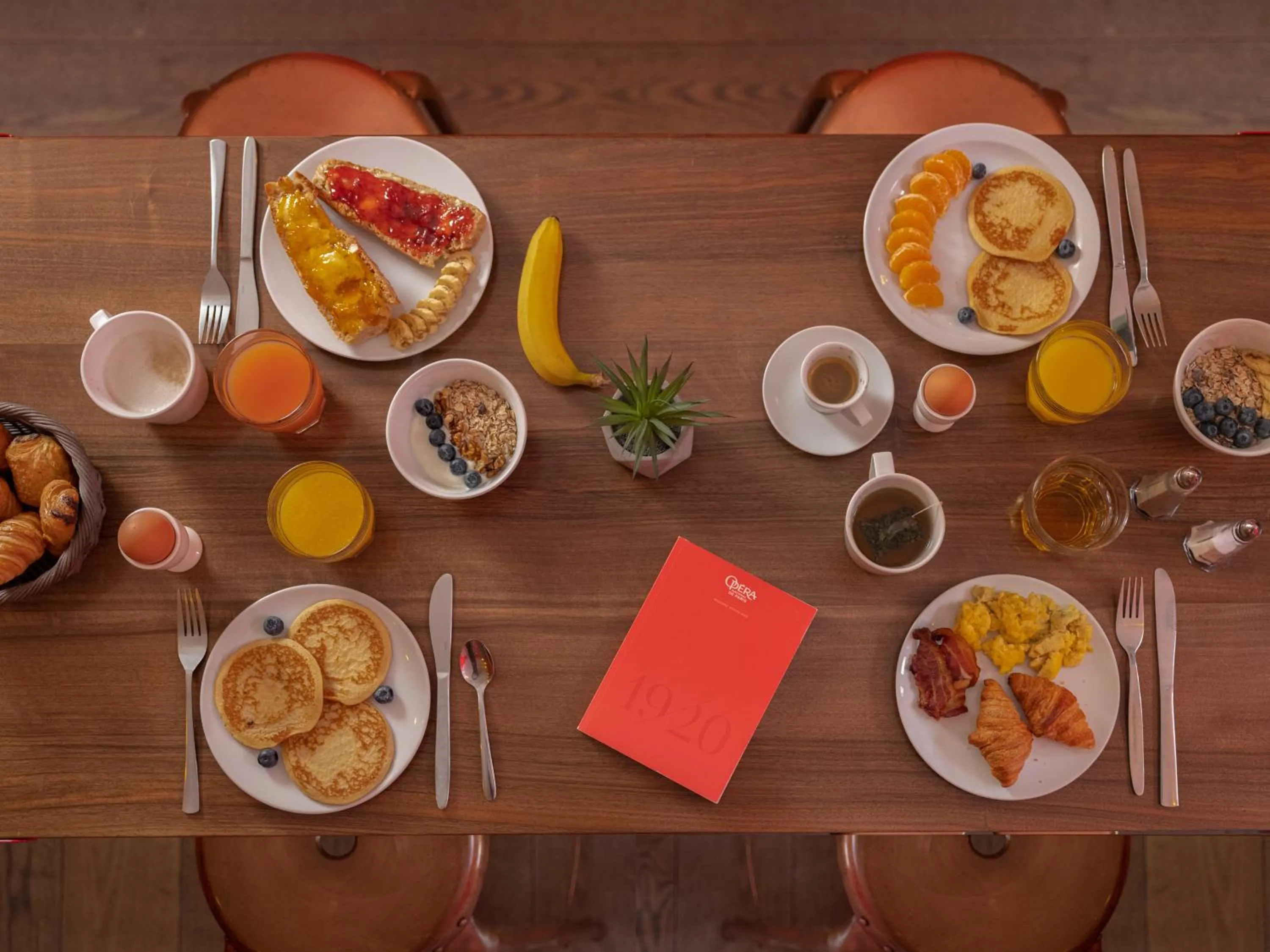 Breakfast in Hôtel Exquis