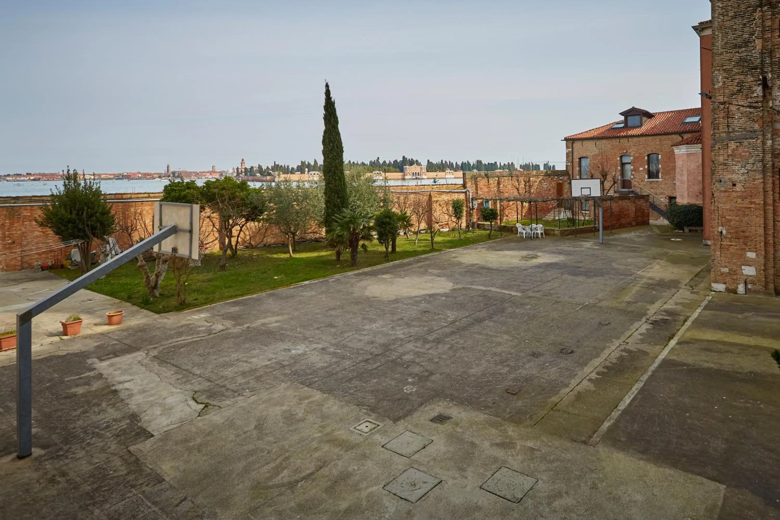 Property building in Ostello AMDG