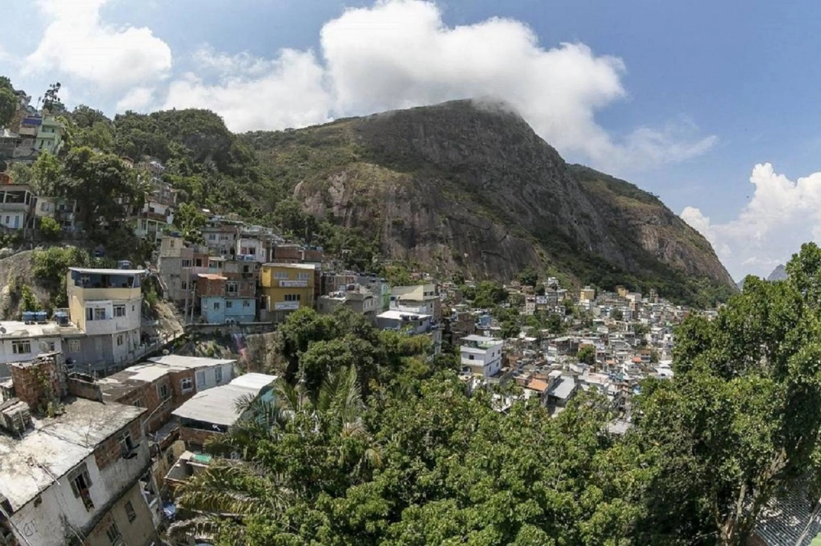 Neighbourhood in Natural Do Rio Guesthouse