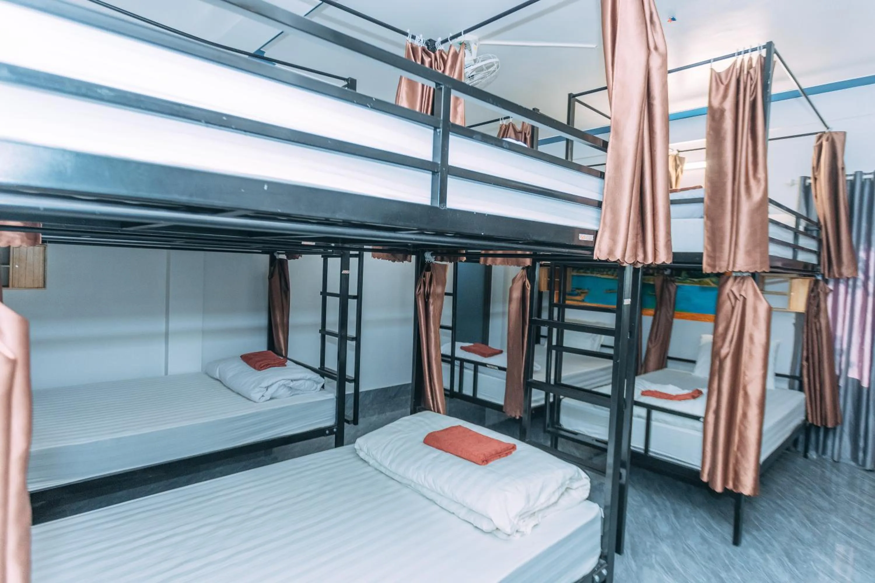 Bed in Green Riverside Cosy Home