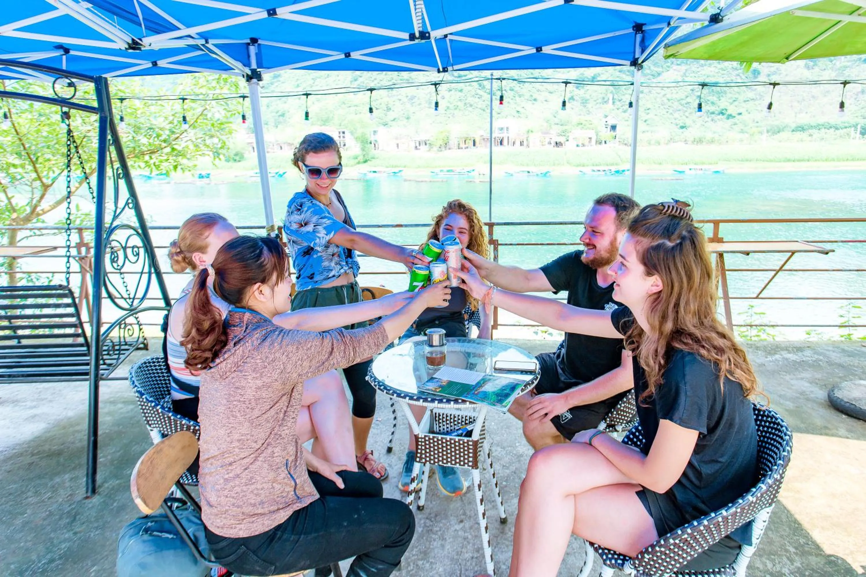 Patio in Green Riverside Cosy Home