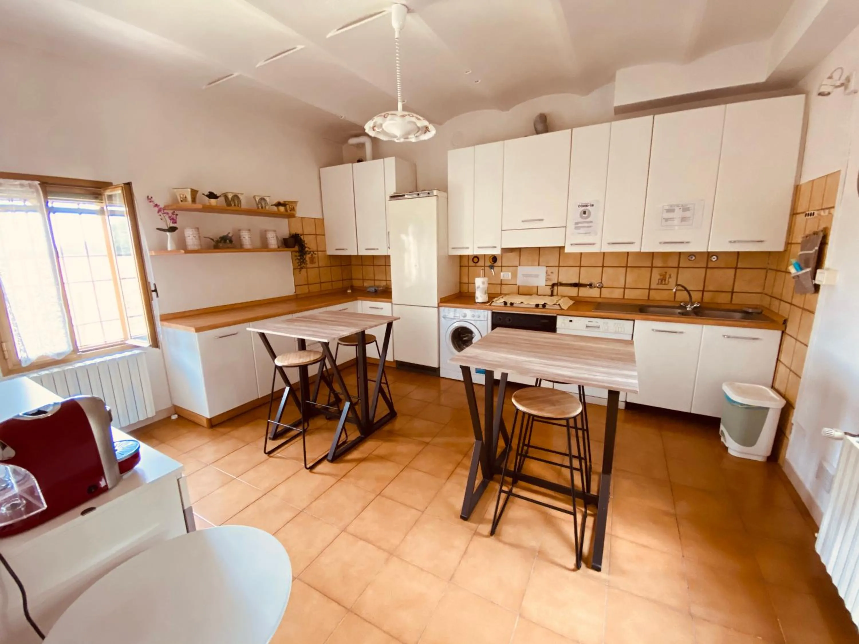 Communal kitchen in B&B Villino Margherita