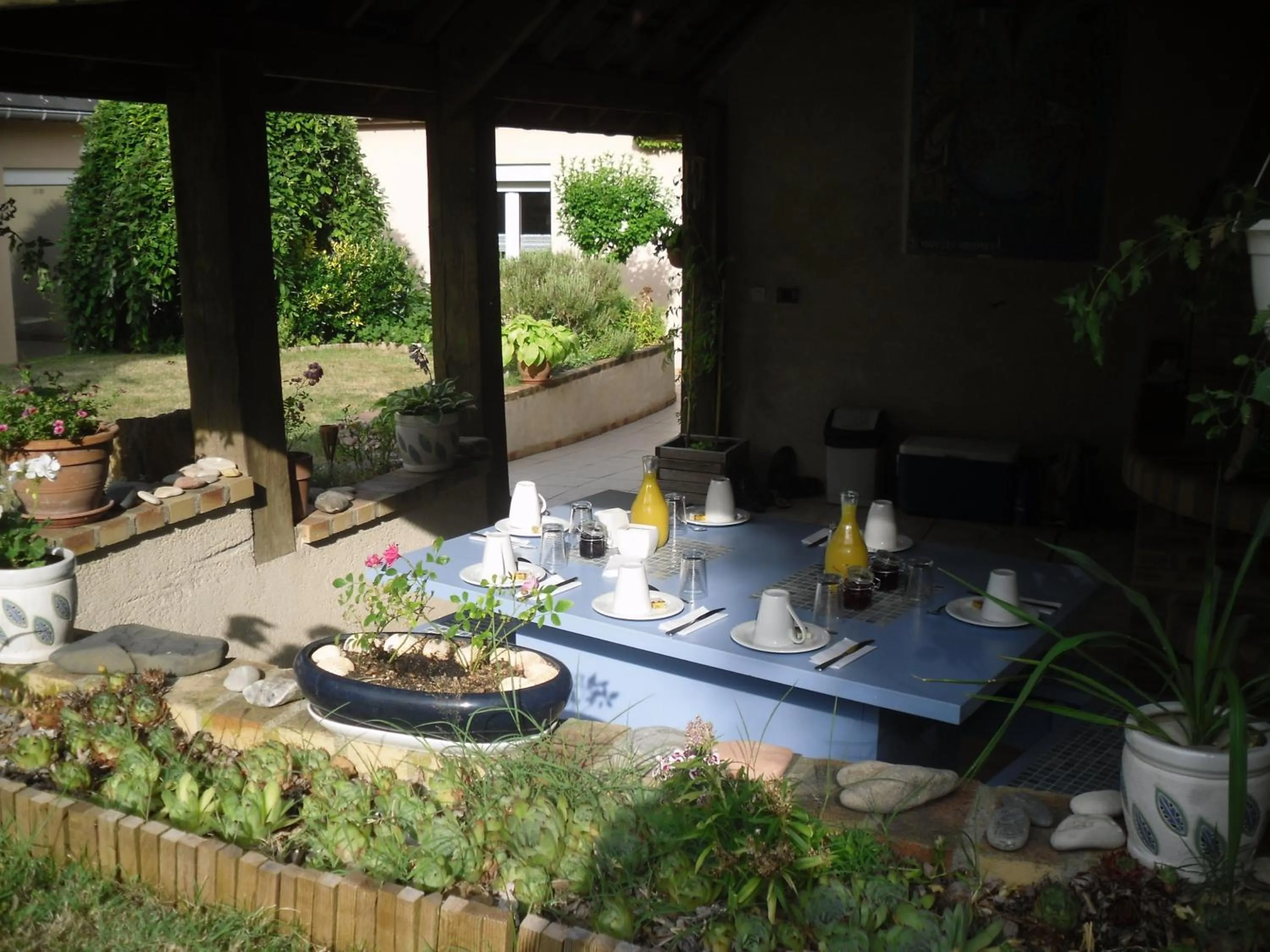 BBQ facilities in Chambre D'hôte De La Rotterie