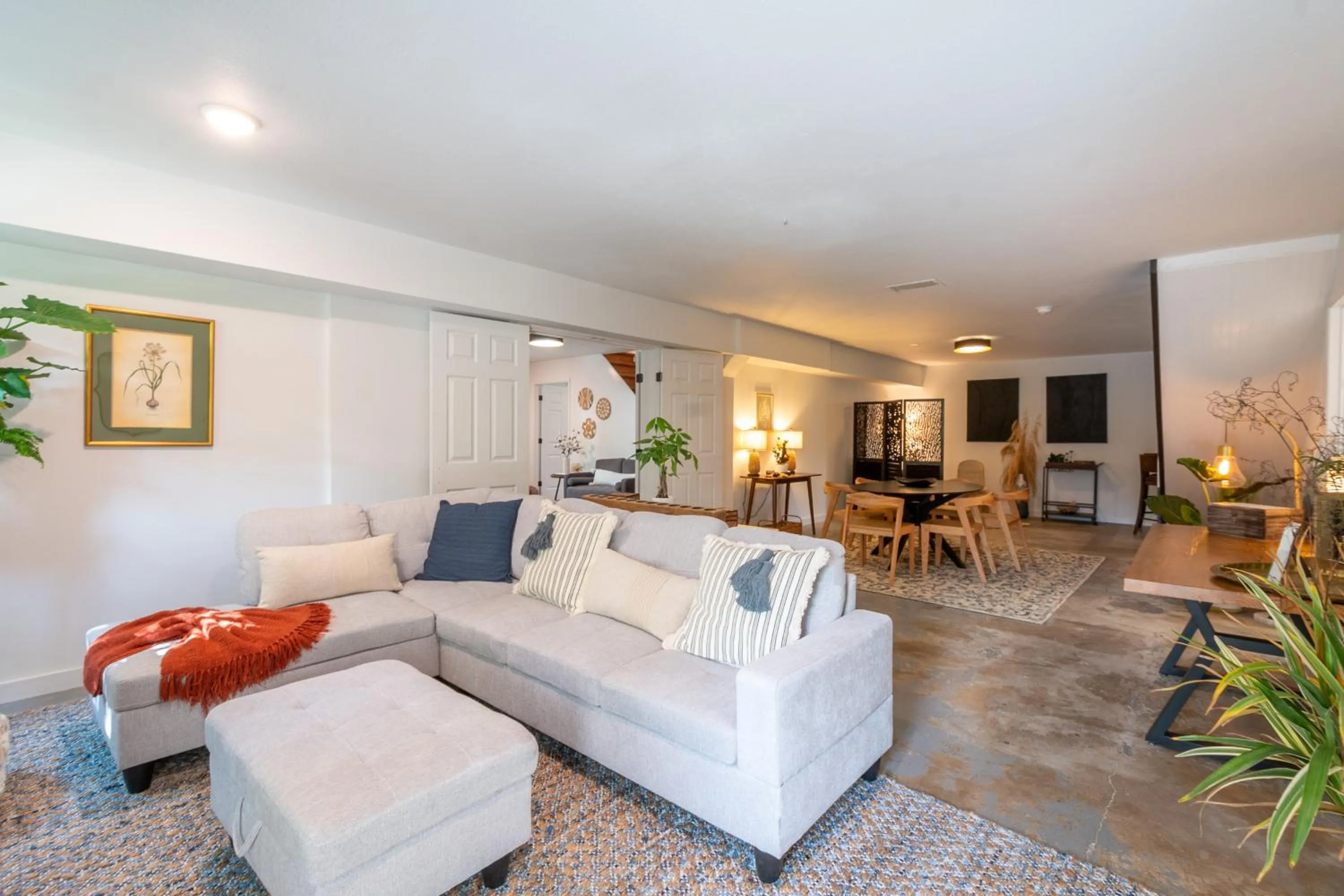 Communal lounge/ TV room in Hill Country Herb Garden