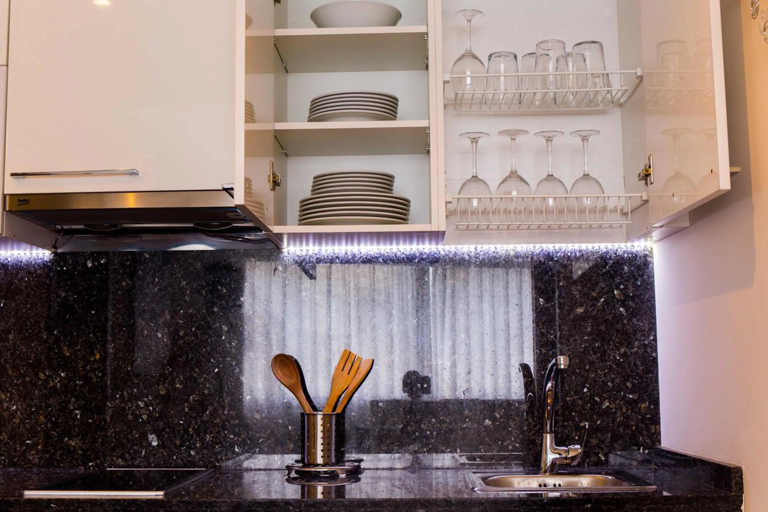 Kitchen or kitchenette in BLUESEA Dimona Suites